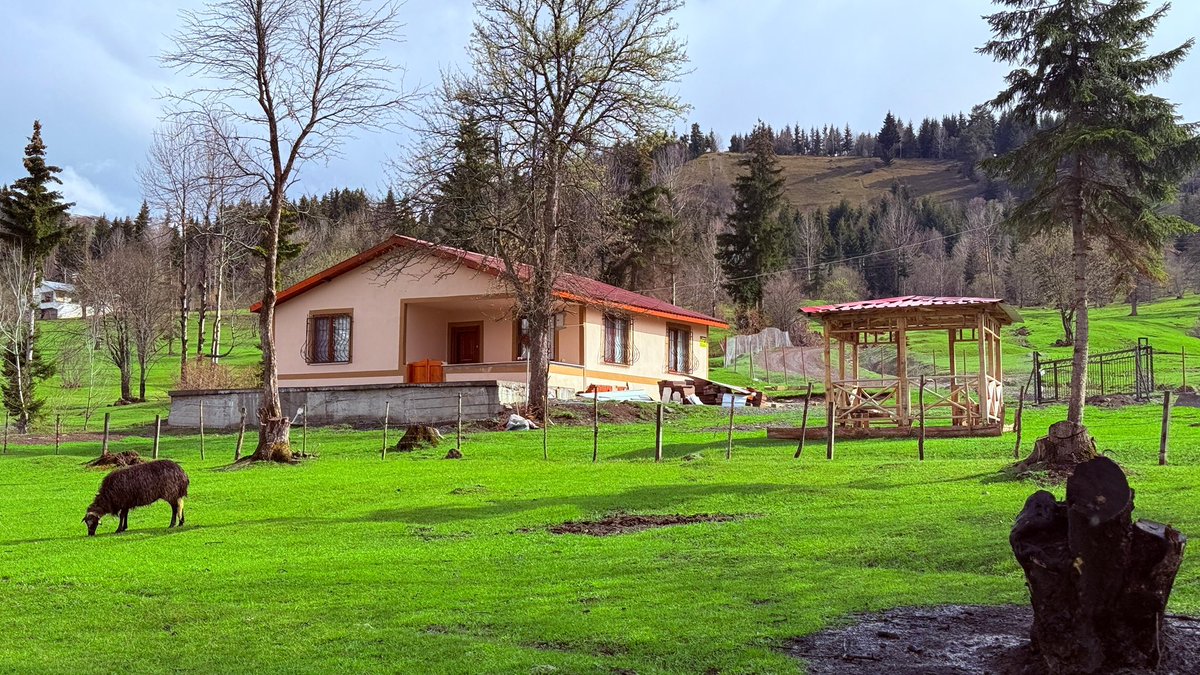An itibarıyla güleş Köyünde ki köy evimiz Foto için Komşum Murat Demirci Teşekkür ediyorum.