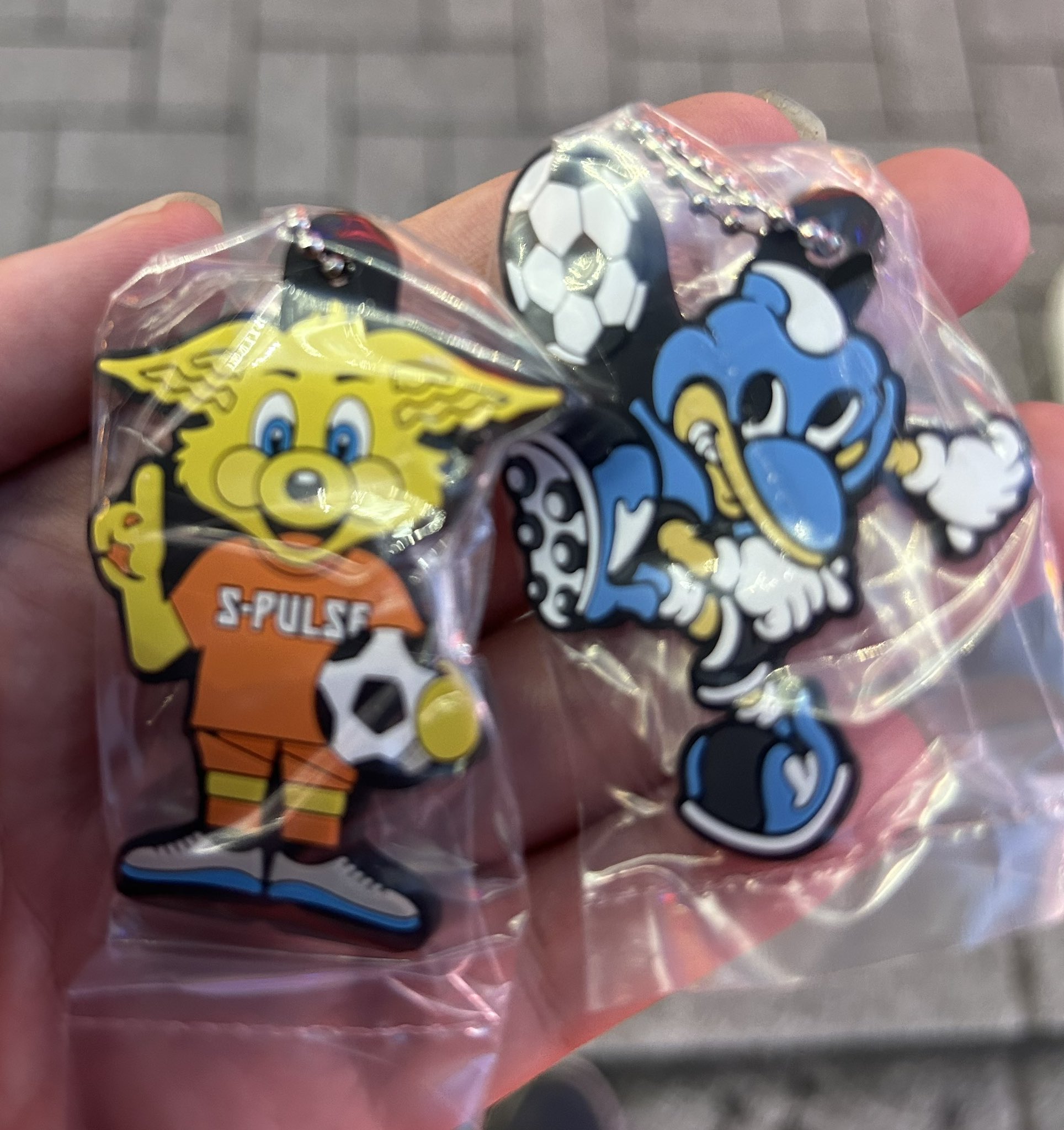 まっちゃん(*´꒳`*) シャカシャカキーホルダー カズー on X: 