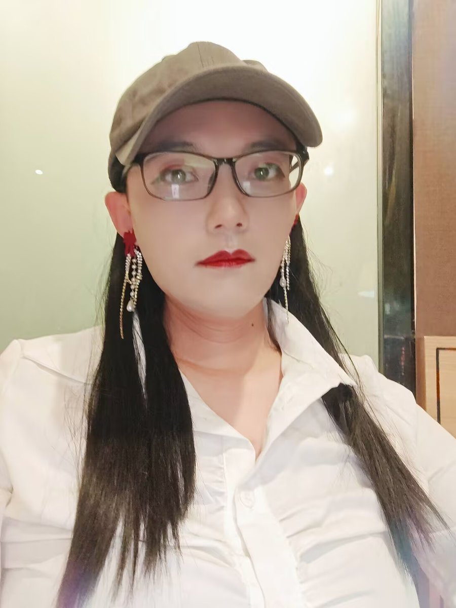 今天第一天上班，走了三万步，累毙了。