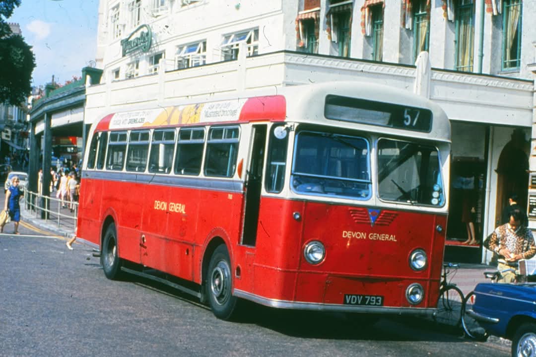 Pictured at the Strand in Torquay is Weymann-bodied AEC Reliance VDV 793. This  was the first of a batch of 14 such vehicles delivered in 1957 (SR793-806). 793 had a long career, being one of the last three of the batch withdrawn in 1972.
Picture credit: DGS collection