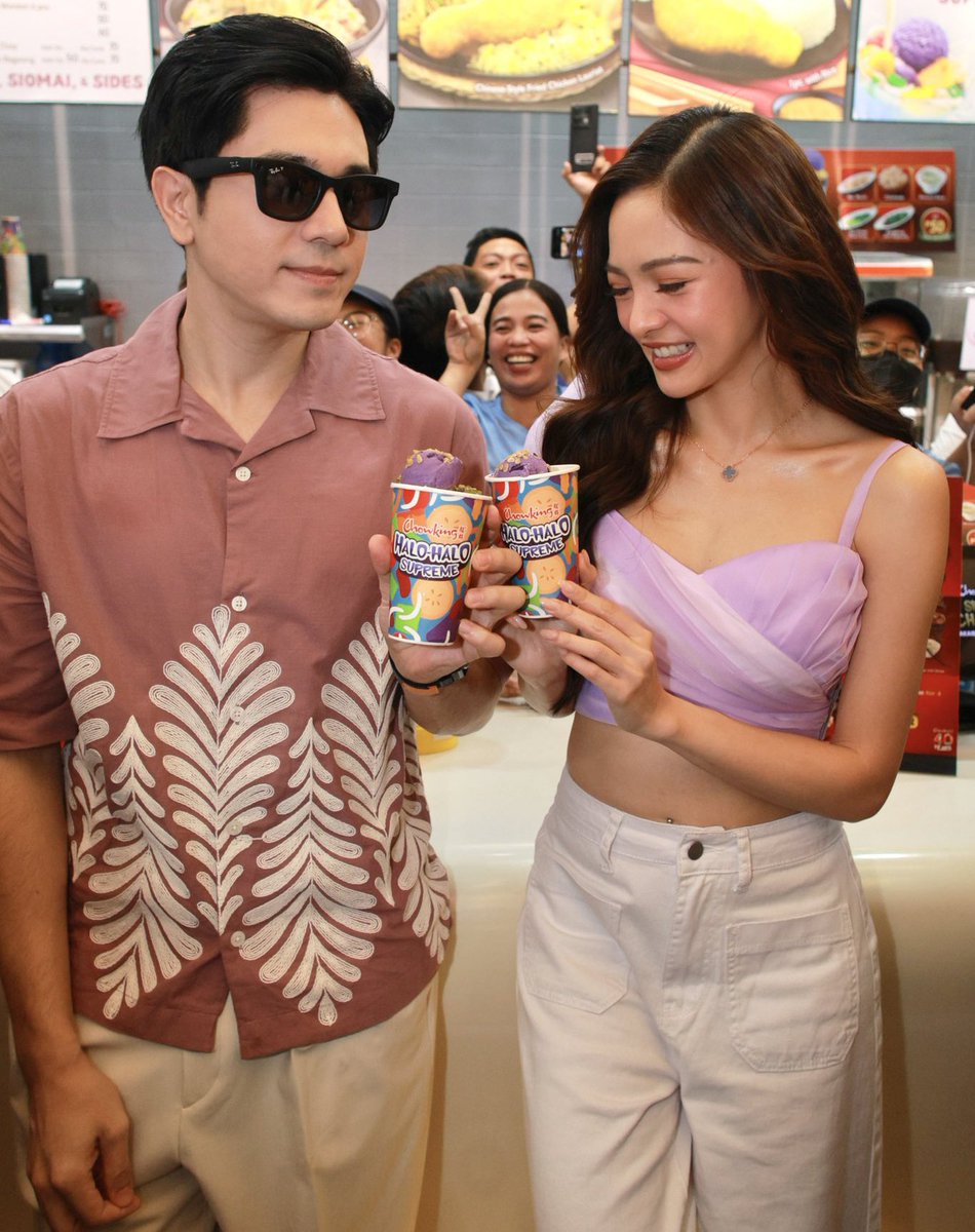 sobrang bagay talaga huhu

KIMPAU HaloHaloLand Cebu
#SarapKaSummerNgChowking