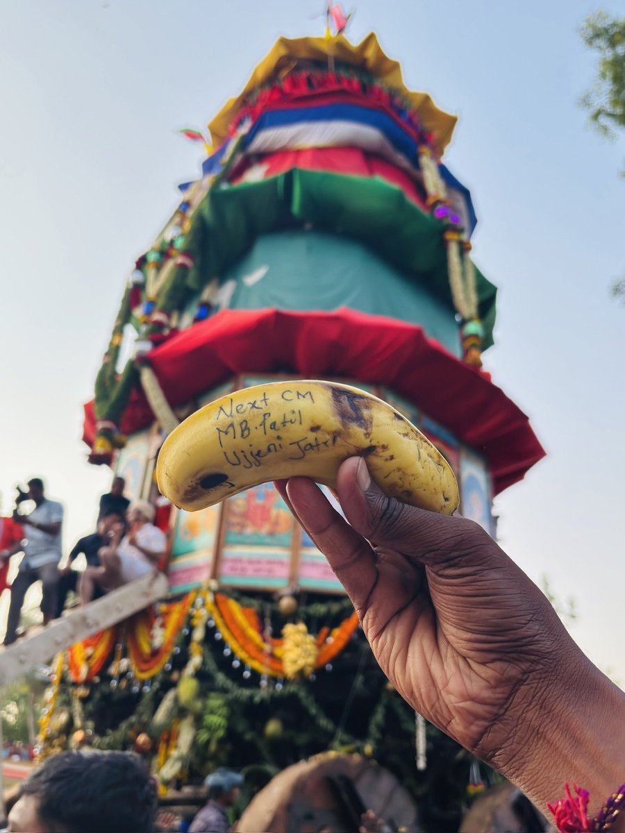 Siddesh Salimath | ಸಿದ್ದೇಶ ಸಾಲಿಮಠ (@salimathsiddesh) on Twitter photo ವೀರಶೈವ ಲಿಂಗಾಯತ ಸಮುದಾಯದ ಬಲಿಷ್ಠ ನಾಯಕ ಎಂ.ಬಿ ಪಾಟೀಲರು ಕರ್ನಾಟಕ ರಾಜ್ಯದ ಮುಂದಿನ ಮುಖ್ಯಮಂತ್ರಿಗಳು ಆಗಲಿ ಎಂದು ಉಜ್ಜಿನಿಯ ಮರಳಸಿದ್ದೇಶ್ವರ ಜಾತ್ರೆಯಲ್ಲಿ ಪ್ರಾರ್ಥಿಸಿದೇನು.
<a href="/MBPatil/">M B Patil</a> <a href="/VL_Karnataka/">Veerashaiva Lingayath Official</a>
<a href="/lingayatadharma/">ಲಿಂಗಾಯತ ಧರ್ಮ - Lingayat Religion</a> <a href="/AsianetNewsSN/">Asianet Suvarna News</a>
<a href="/tv9kannada/">TV9 Kannada</a> <a href="/prajavani/">Prajavani</a>
<a href="/News18Kannada/">News18 Kannada</a> <a href="/KannadaPrabha/">kannadaprabha</a>
<a href="/NammaKalyana/">Namma Kalyana Karnataka</a> ವೀರಶೈವ ಲಿಂಗಾಯತ ಸಮುದಾಯದ ಬಲಿಷ್ಠ ನಾಯಕ ಎಂ.ಬಿ ಪಾಟೀಲರು ಕರ್ನಾಟಕ ರಾಜ್ಯದ ಮುಂದಿನ ಮುಖ್ಯಮಂತ್ರಿಗಳು ಆಗಲಿ ಎಂದು ಉಜ್ಜಿನಿಯ ಮರಳಸಿದ್ದೇಶ್ವರ ಜಾತ್ರೆಯಲ್ಲಿ ಪ್ರಾರ್ಥಿಸಿದೇನು.
<a href="/MBPatil/">M B Patil</a> <a href="/VL_Karnataka/">Veerashaiva Lingayath Official</a>
<a href="/lingayatadharma/">ಲಿಂಗಾಯತ ಧರ್ಮ - Lingayat Religion</a> <a href="/AsianetNewsSN/">Asianet Suvarna News</a>
<a href="/tv9kannada/">TV9 Kannada</a> <a href="/prajavani/">Prajavani</a>
<a href="/News18Kannada/">News18 Kannada</a> <a href="/KannadaPrabha/">kannadaprabha</a>
<a href="/NammaKalyana/">Namma Kalyana Karnataka</a>