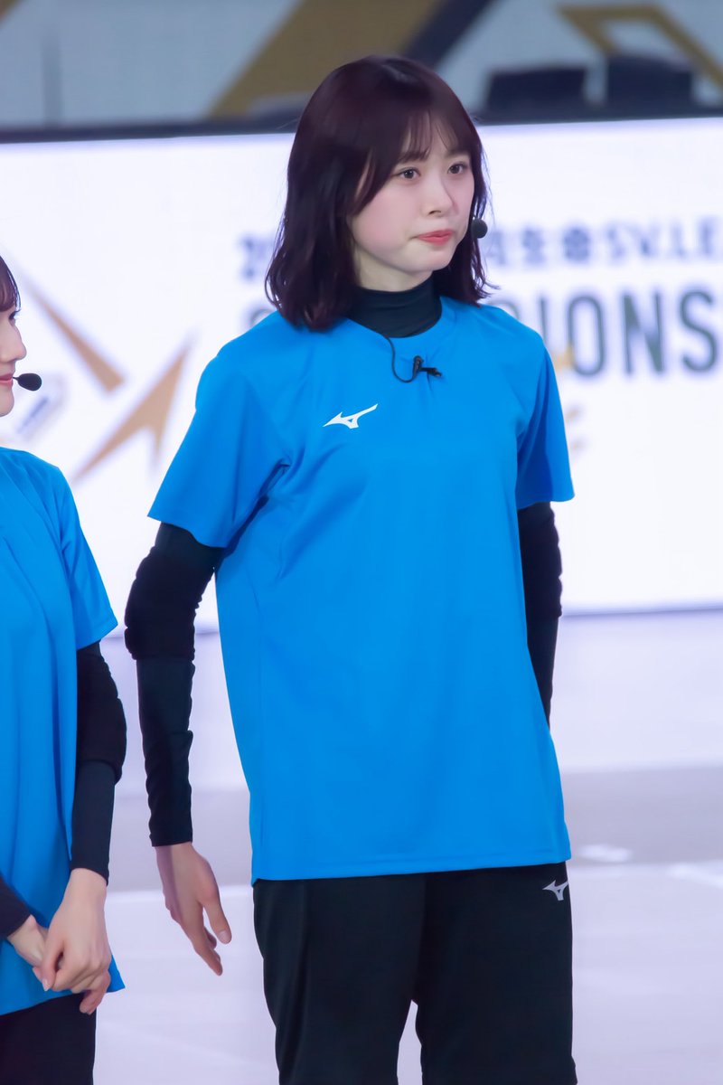 Khronos_Chronus's tweet image. 2025/05/02（金）
日向坂バレー部 公開練習！①
髙橋未来虹さん

撮影できるかも？と望みをかけつつ、一目見たくてチケット購入！

みくにんは、めっちゃスラっとしてて、ひなちゃんと笑いあってた😁
感想などもしっかりと話してて流石でした👏
#日向坂46
#日向坂バレー部
#髙橋未来虹
#河田陽菜