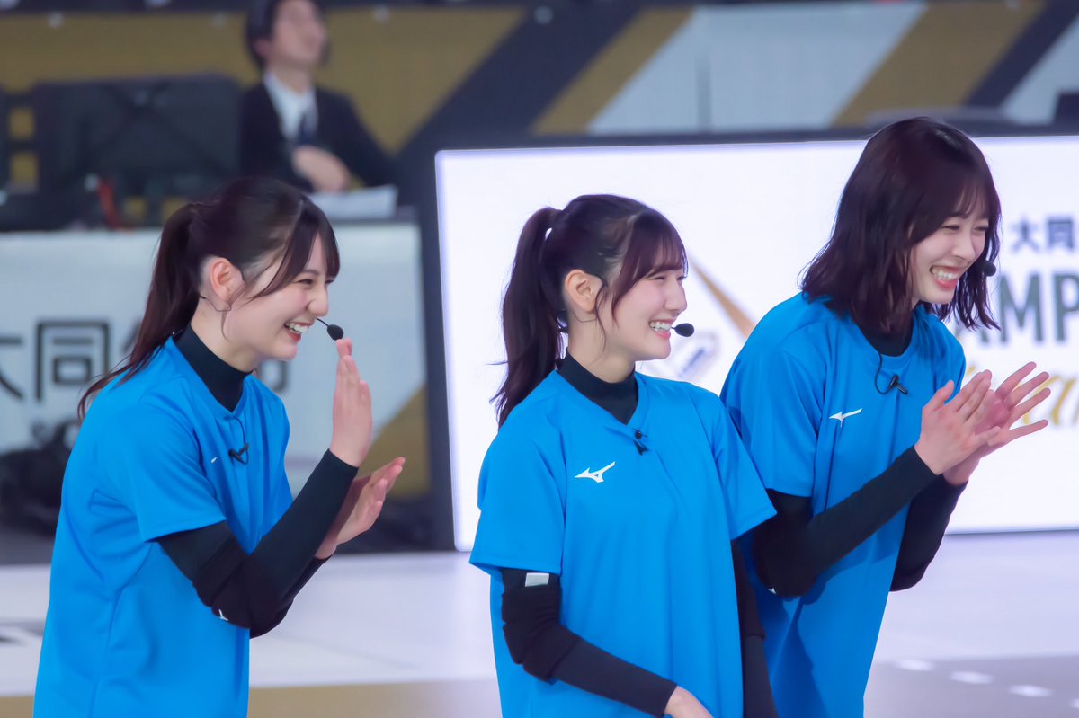 Khronos_Chronus's tweet image. 2025/05/02（金）
日向坂バレー部 公開練習！⑤ラスト
特別コーチの #迫田さおり さん含めた複数人ショット。
心に響いたのは、
イベント終了後の退場で、ライブ終わりのようにフロアの端で並んでお辞儀していて、素敵だなぁと思いました。
#日向坂46
#日向坂バレー部
#小坂菜緒
#河田陽菜
#髙橋未来虹