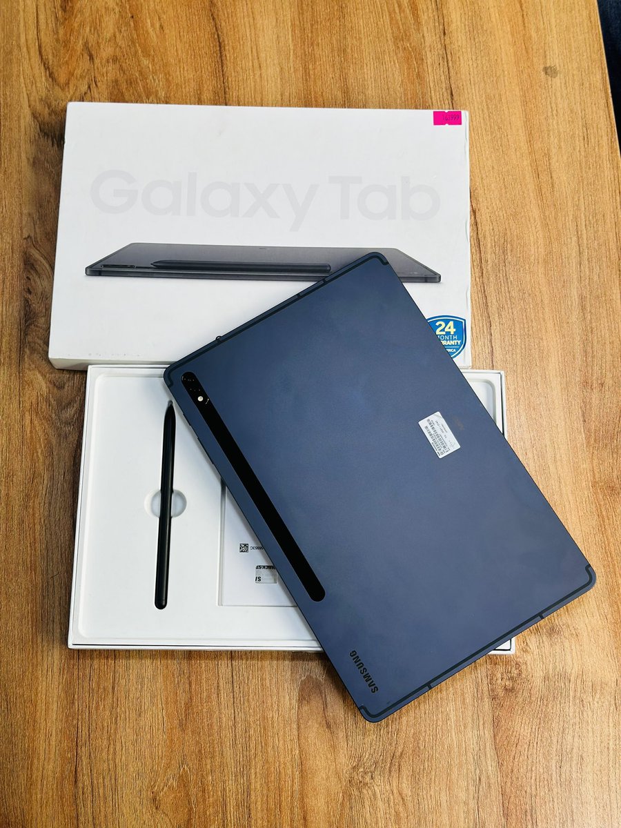 onepluggadgets's tweet photo. OPEN BOX Samsung Tab S8+ 128GB — 2,399,000UGX. 

Additionally Phone Case &amp; Charger

Tel : +256776073198
Free Delivery Nationwide 🇸🇸🇺🇬 https://t.co/4aOVwetSbC