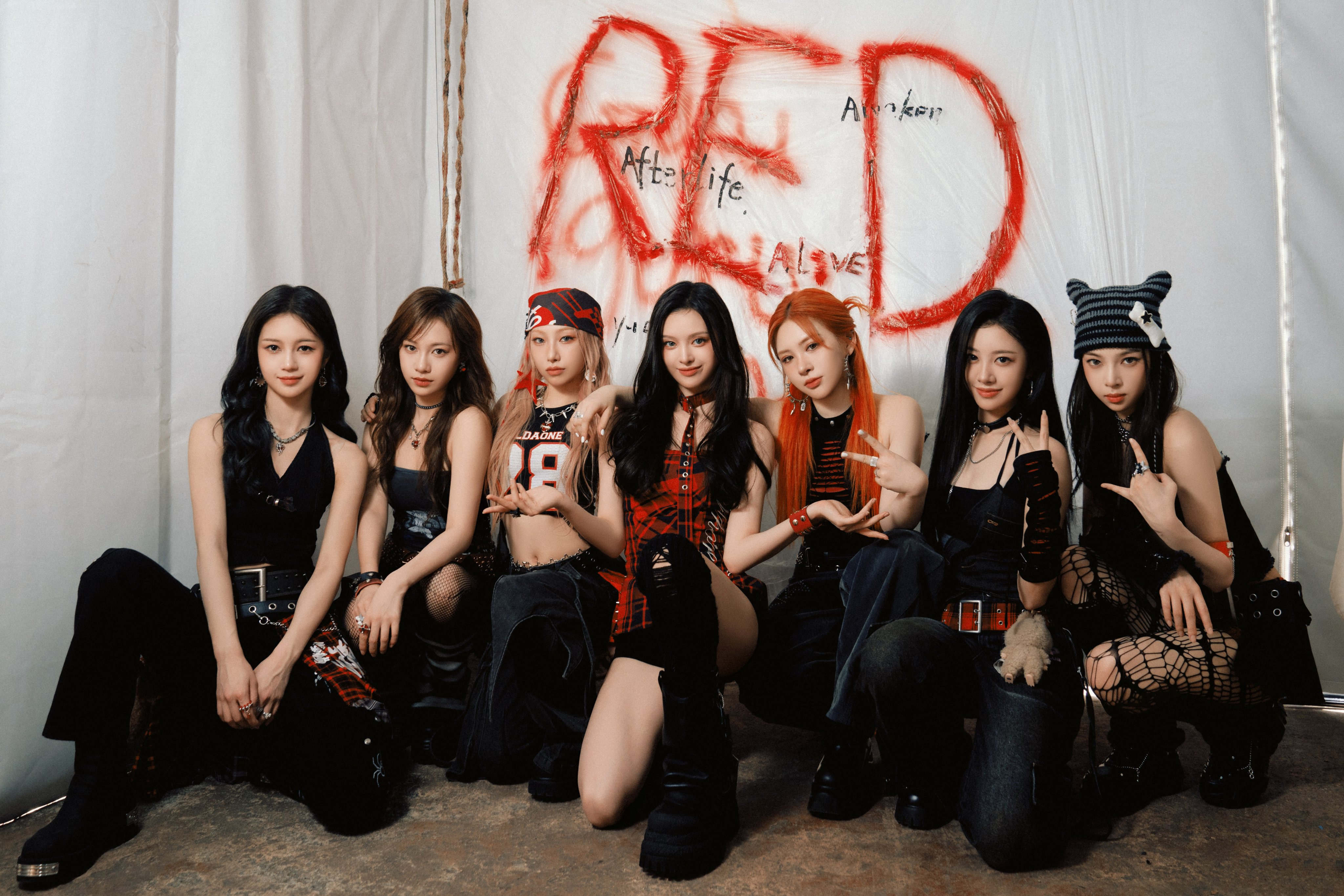 GqAcE8ZawAANGey?format=jpg&name=4096x4096