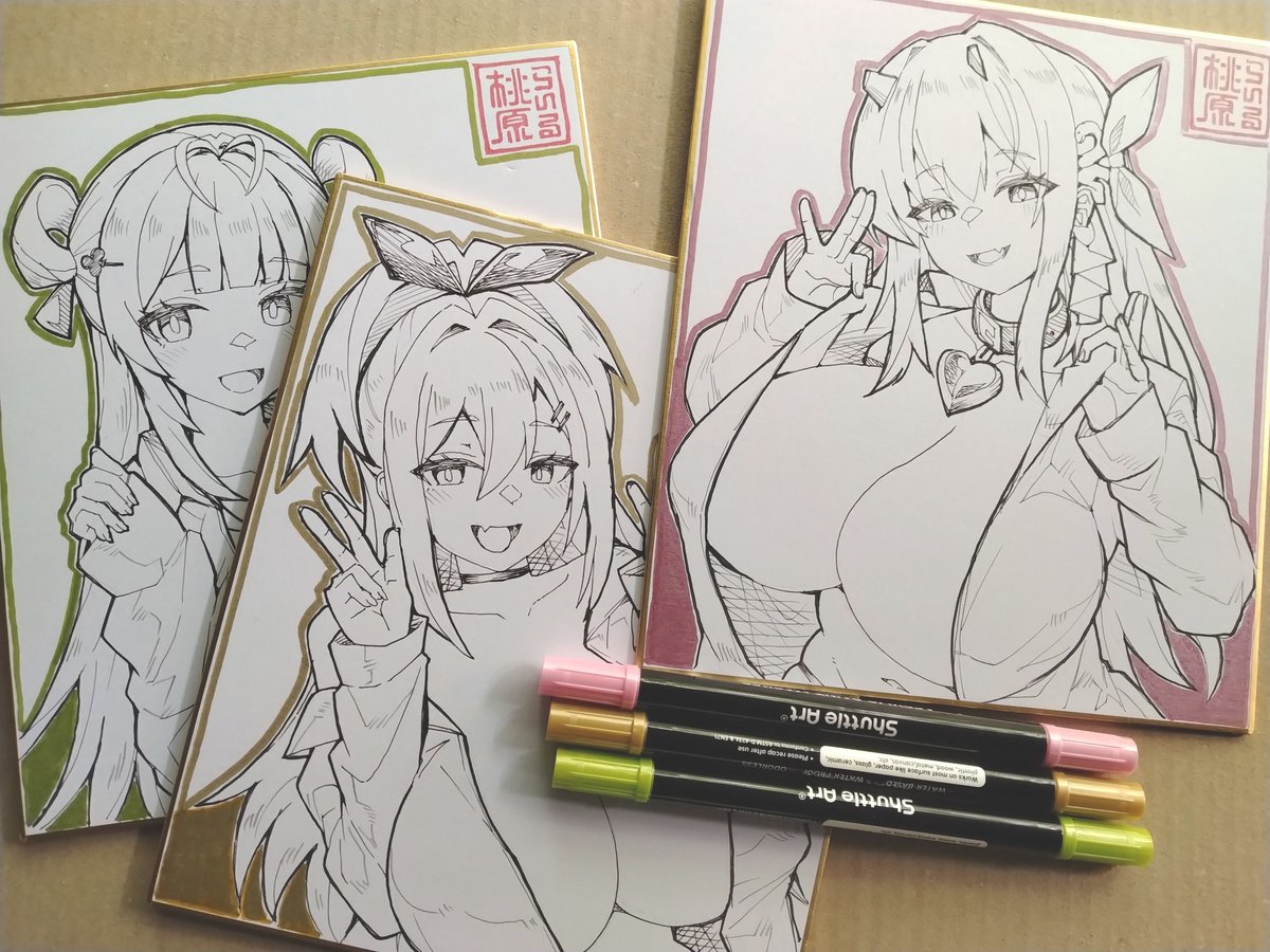 BOOTH用の色紙制作中～その②🍑✨
落款は消しゴムハンコ～落款押すのも毎回緊張します(;'∀`)
背景はメタリックなマーカーで塗り塗り…
3回重ね塗りします～(∩'∀`)∩
GWなのでテカテカさせてみました～手ブレw😅💦 