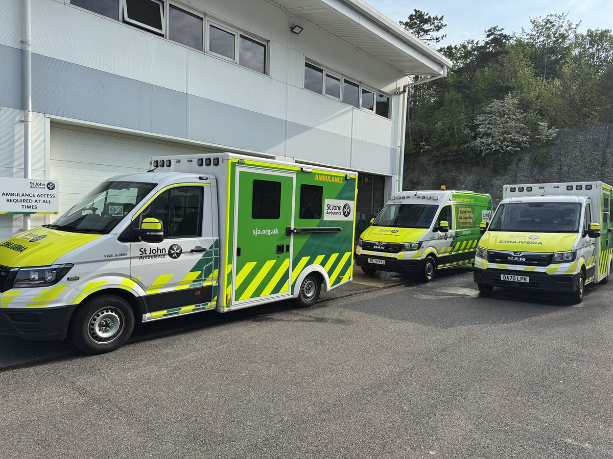 Vehicles all prepared ready for the Brighton Children’s Parade this morning in sunny Sussex. Great to have the County’s new Community Support Unit vehicle out at the event today as well.
#stjohnpeople #sjasussex #mysjaday #csovnetwork