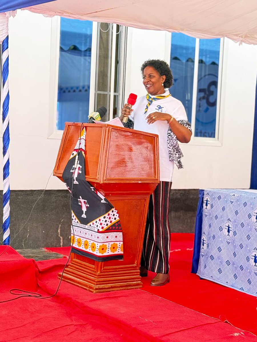Baba momo (@godfreyabely2) on Twitter photo "Napenda kutambua kazi nzuri inayofanywa na Mh Dr <a href="/SuluhuSamia/">Samia Suluhu</a> katika kuwezesha wadau mbalimbali wa kisheria katika kutoa elimu ya msaada wa kisheria kupitia Mama samia legal Aid campain." Mh Rosemary Senyamule - Mkuu wa mkoa wa Dodoma
#TAWLAat35
#HakiHainaJinsia "Napenda kutambua kazi nzuri inayofanywa na Mh Dr <a href="/SuluhuSamia/">Samia Suluhu</a> katika kuwezesha wadau mbalimbali wa kisheria katika kutoa elimu ya msaada wa kisheria kupitia Mama samia legal Aid campain." Mh Rosemary Senyamule - Mkuu wa mkoa wa Dodoma
#TAWLAat35
#HakiHainaJinsia