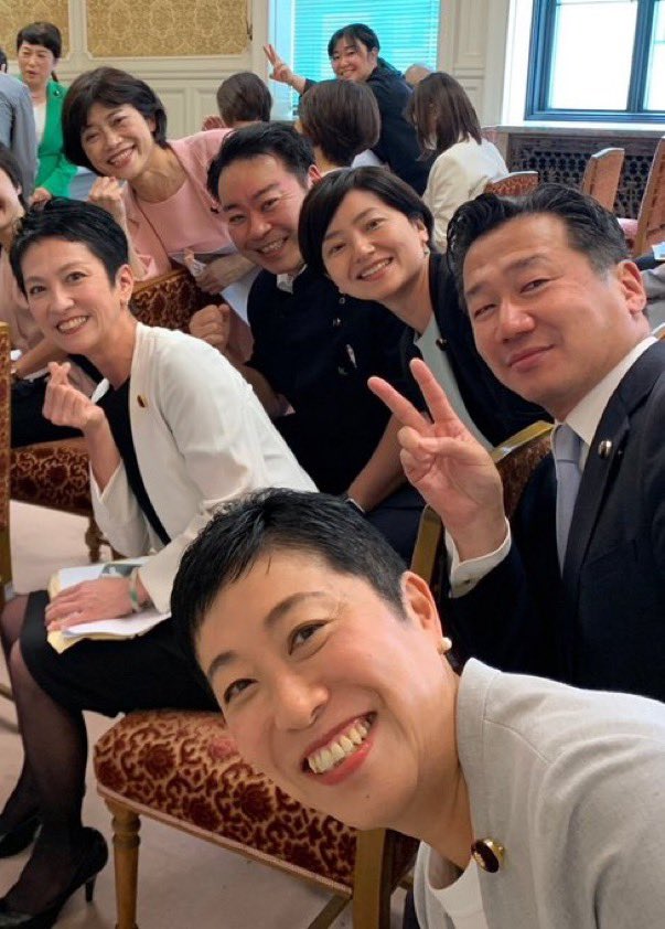 何が選択的夫婦別姓だよ本名名乗れ