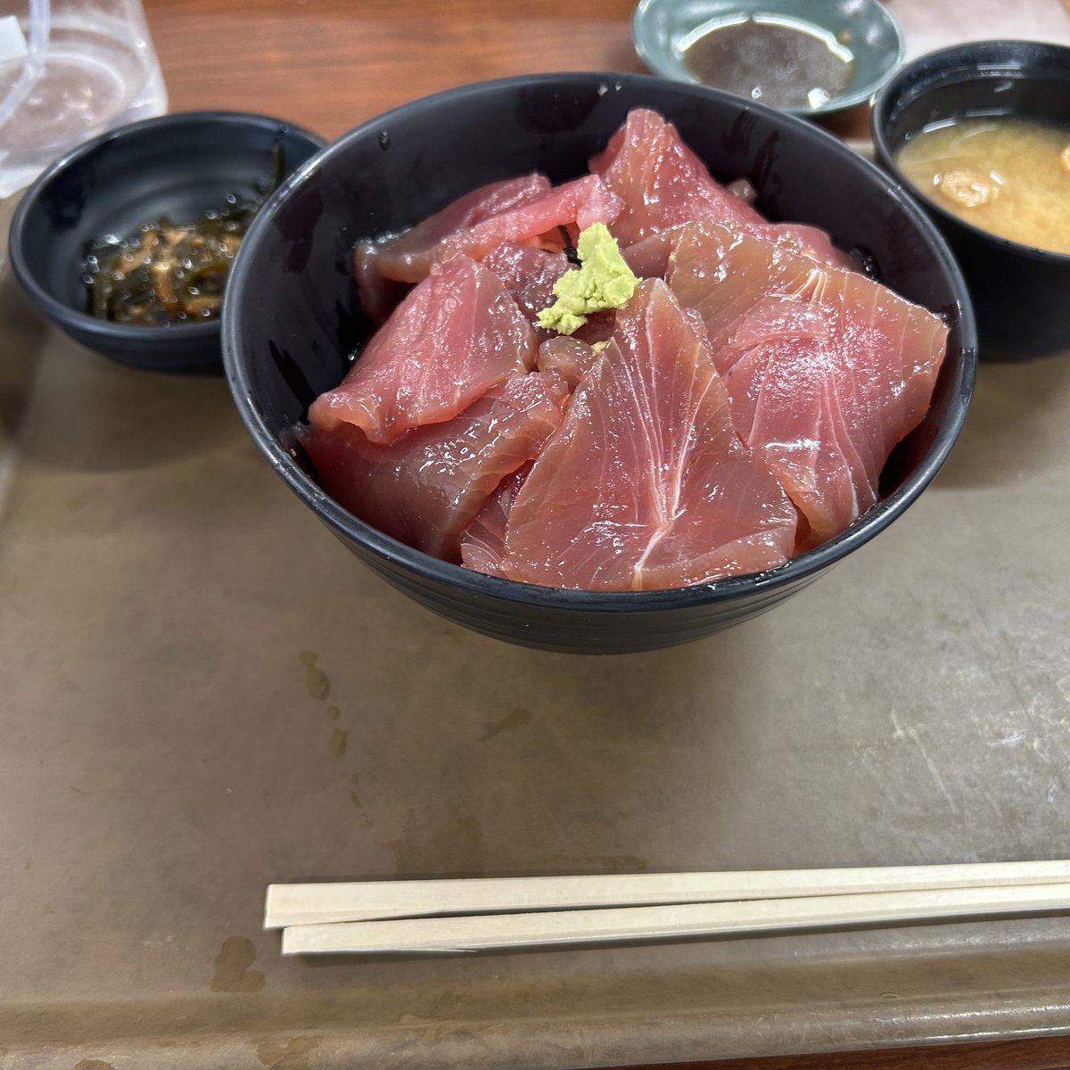 ラーメンの後は漬け丼やで😁

 #まぐろのレストラン