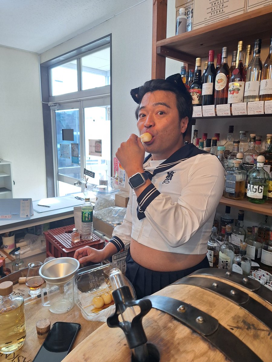 Whiskin29's tweet image. たまにわ酒店さんにて変態対談
違う、コスプレイベント
でもなく馬追ハンドフィルイベント
是非訪問してみて
#たまにわ酒店 
#馬追蒸溜所
#ePower