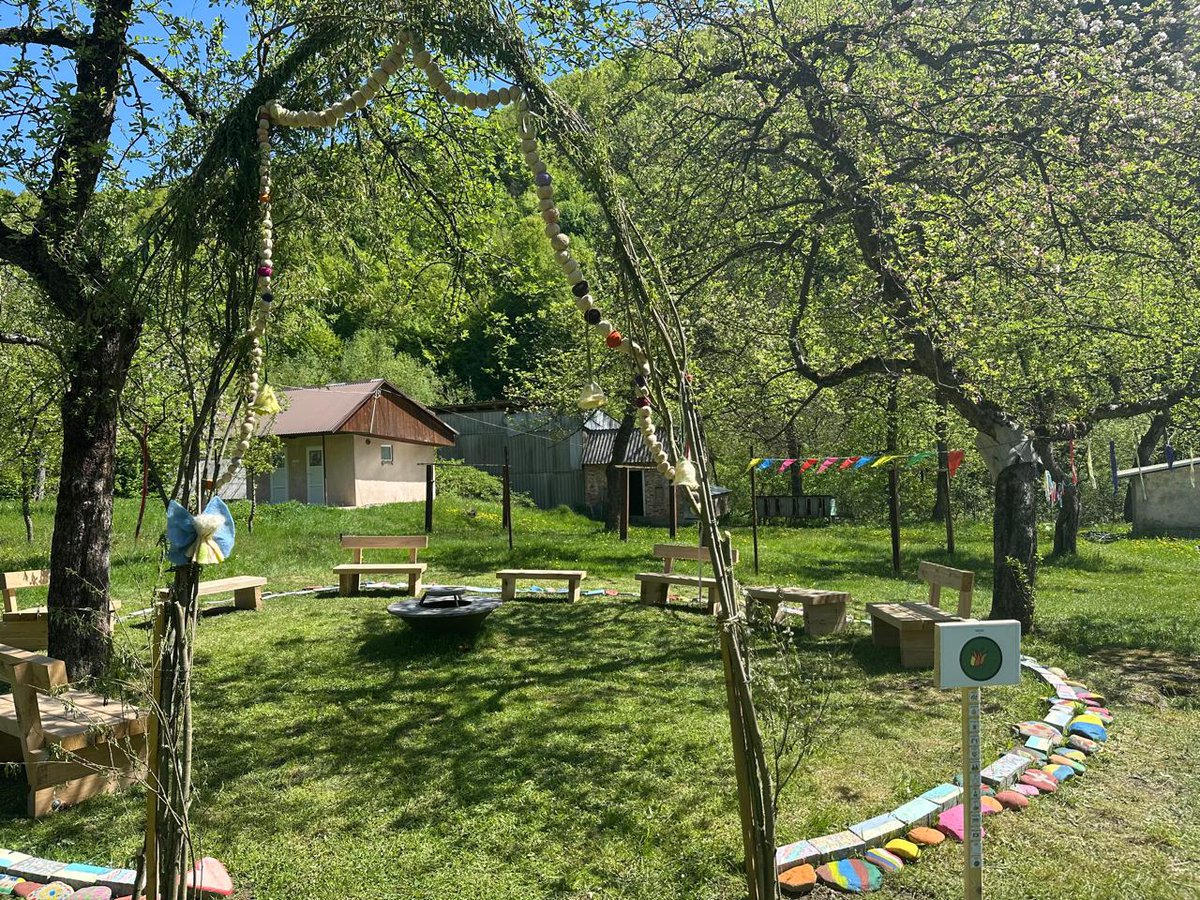 Le don de bois et matériaux de construction s'est transformé pour équiper aussi l'orphelinat de Vilshany ! Merci <a href="/AssociationSAF3/">Association SAFE</a> et aux Brico du cœur ! On continue ! 💙💛‼️helloasso.com/associations/a… <a href="/alliance_femmes/">Alliance des Femmes</a> <a href="/albafella1/">✙ Albina Fella ✙ 🇺🇦🇬🇧🇫🇷🇸🇪🇩🇪🇵🇱🇨🇦🇦🇺</a> <a href="/SolidarityRnwd/">Solidarność fella🇵🇱🇺🇦🇬🇪🧡🎗️🍁🇹🇼🤍❤️🤍✡️</a> <a href="/perebenemari/">Marianna Perebenesiuk</a> <a href="/EdwardMayor/">Edward Mayor</a>