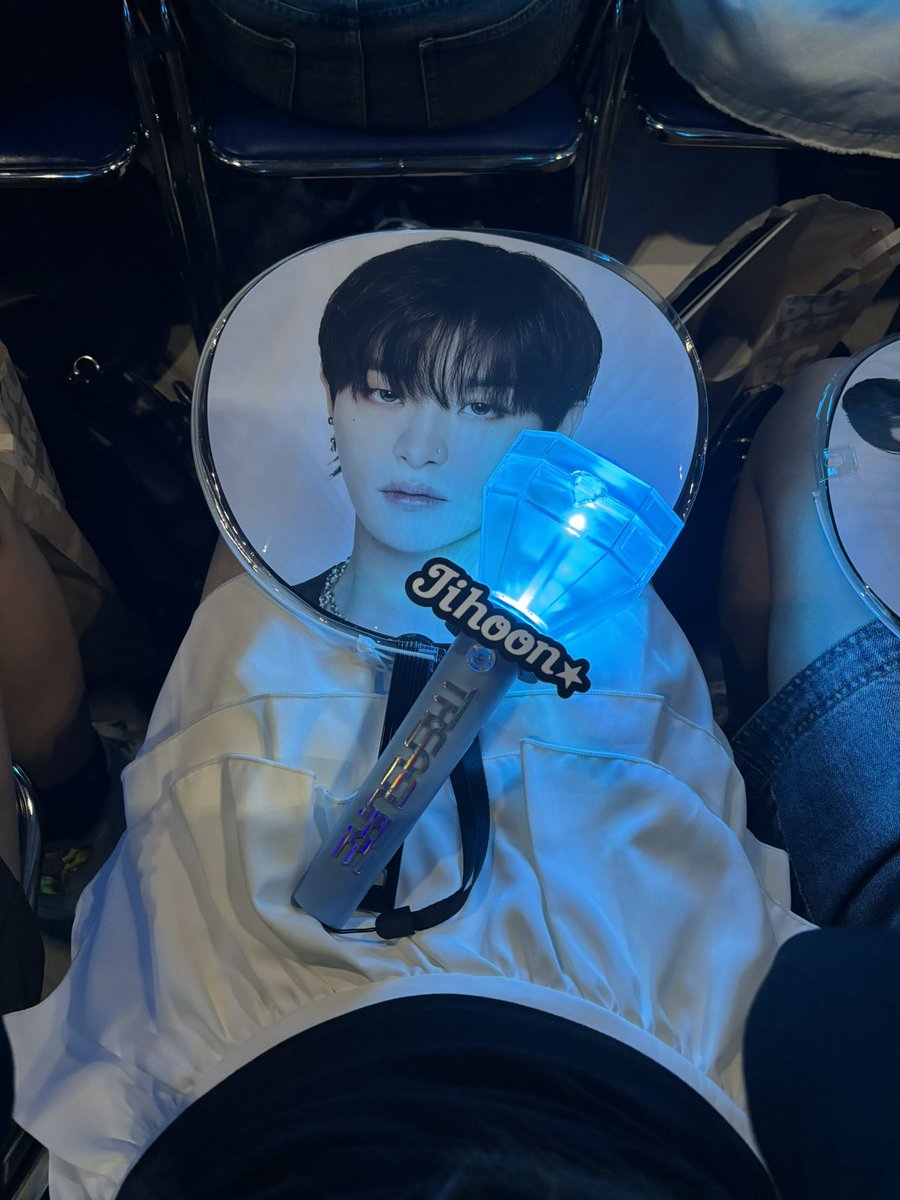 ほんとジフンくん愛してるよ(๑o̴̶̷᷄﹏o̴̶̷̥᷅๑)💘