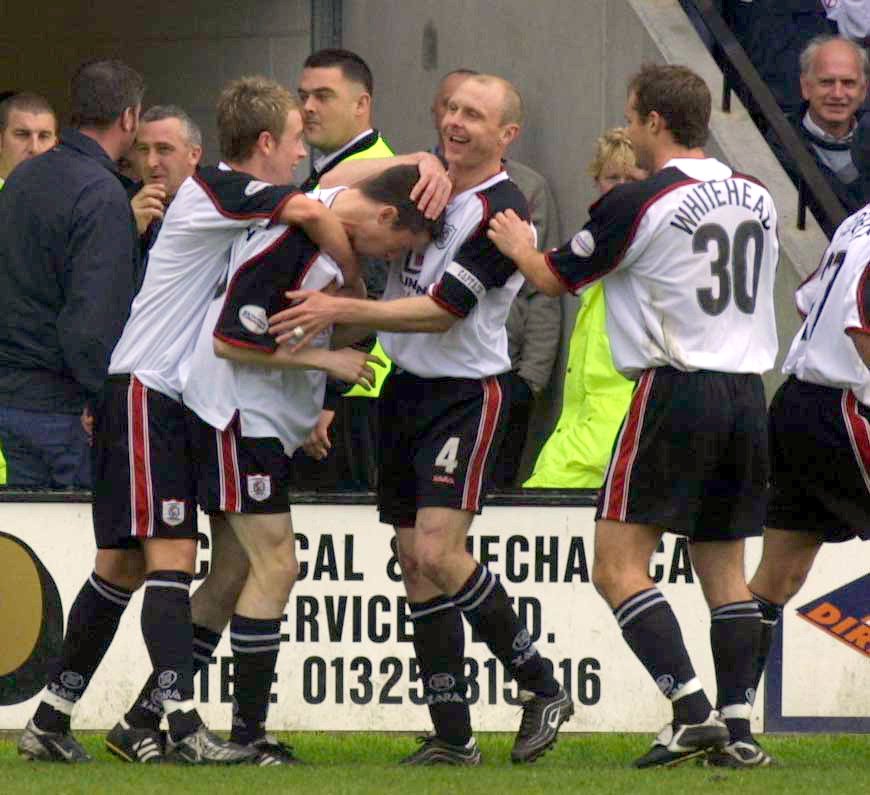 Darlo Retro 📸 (@darloretro) on Twitter photo We said farewell to Feethams 22 years ago today, <a href="/NWainwright7/">Neil Wainwright</a> scoring the final goal in a 2-2 draw with Leyton Orient.
DFC: Collett, Valentine (Wainwright 75), Liddle, Whitehead, Newey (Clarke 50), Nicholls, Keltie (Maddison 82), Pearson, Conlon, Corbett. Att: 5,723
<a href="/OldOsPics/">Old Orient Pics</a> We said farewell to Feethams 22 years ago today, <a href="/NWainwright7/">Neil Wainwright</a> scoring the final goal in a 2-2 draw with Leyton Orient.
DFC: Collett, Valentine (Wainwright 75), Liddle, Whitehead, Newey (Clarke 50), Nicholls, Keltie (Maddison 82), Pearson, Conlon, Corbett. Att: 5,723
<a href="/OldOsPics/">Old Orient Pics</a>
