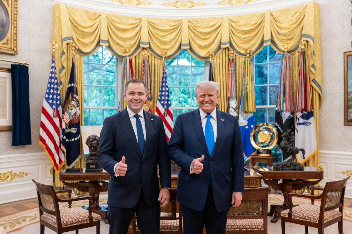 Nawrocki obiecał, że jego pierwsza wizyta będzie u papieża? Obiecał.
Szach mat lewaki.