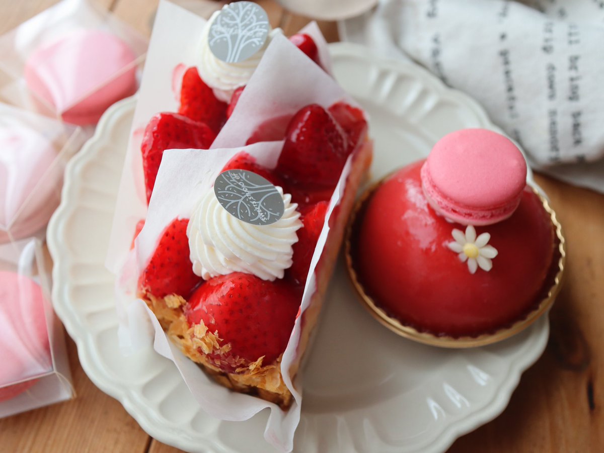 苺タルトに苺ムース🍓♡
#スイーツスタジオエフ