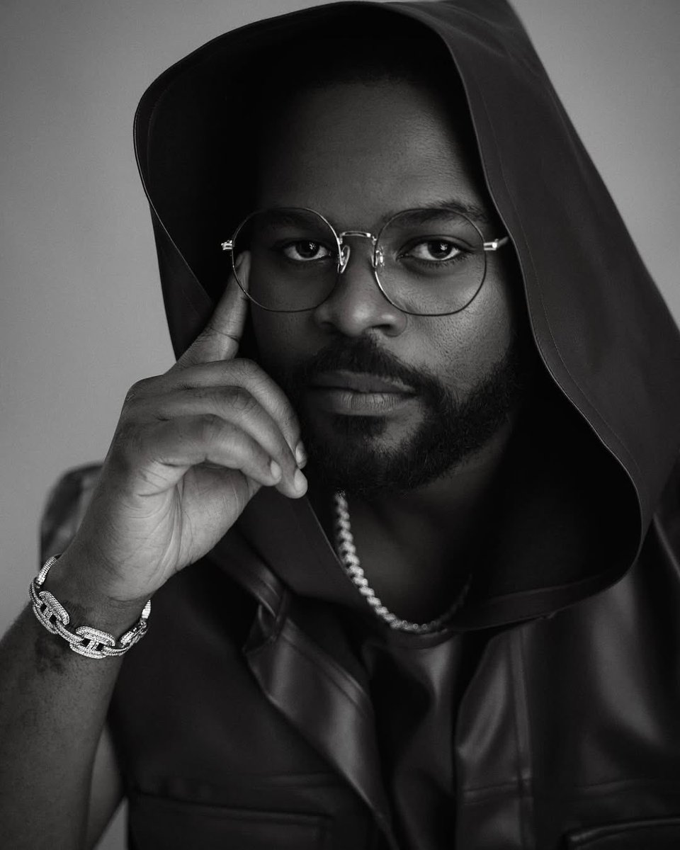 funkeakindele's tweet image. Handsome men won’t distract me,😐😂😂
But #thefeast for May 30th will🤭💃🏽💃🏽

#Thefeast
#Thefeastiscoming
#falzthebahdguy