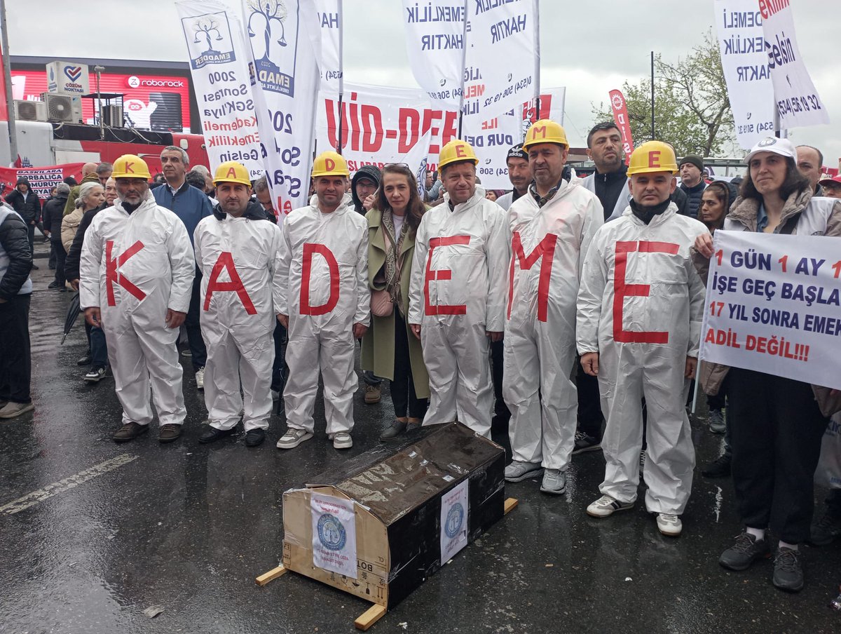 Adil61 (@adlmthn) on Twitter photo <a href="/EmadDernegi/">EMEKLİLİKTE ADALET DERNEĞİ ⚖️</a> Kademe bizlerin Alinteridir
#AyrıcalıkDeğilKademeistiyoruz <a href="/EmadDernegi/">EMEKLİLİKTE ADALET DERNEĞİ ⚖️</a> Kademe bizlerin Alinteridir
#AyrıcalıkDeğilKademeistiyoruz