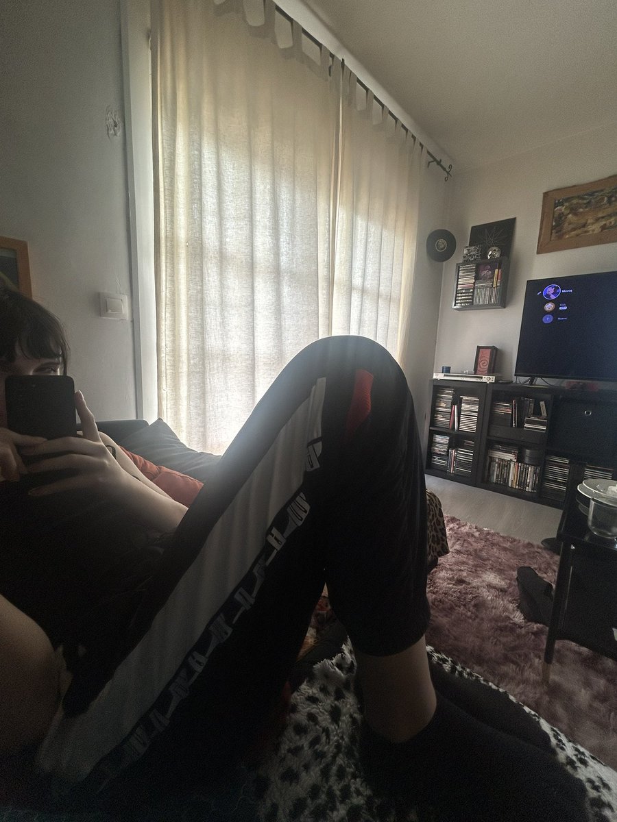 xtcperfect's tweet photo. this hoe is making me watch Mr beast games https://t.co/vCruRbPxn9