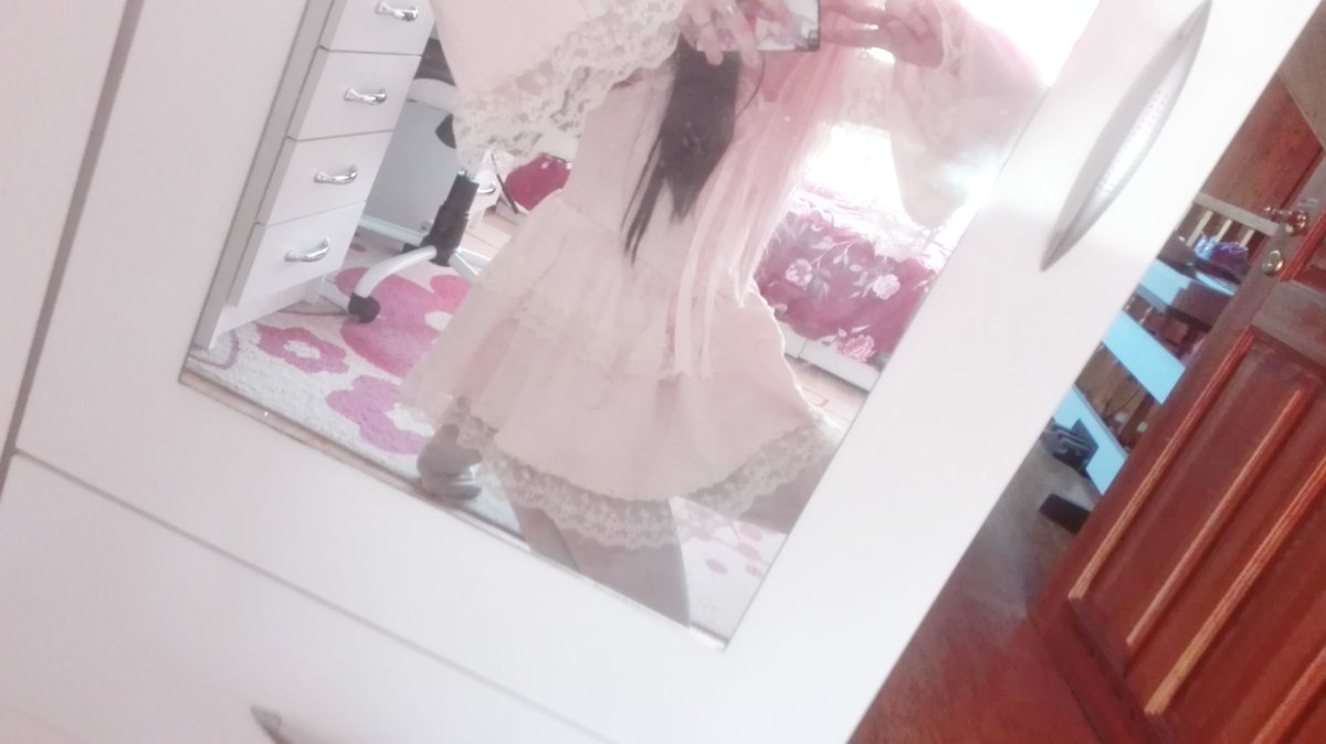✞♡ k a r o l i i n a ♡✞ tweet media