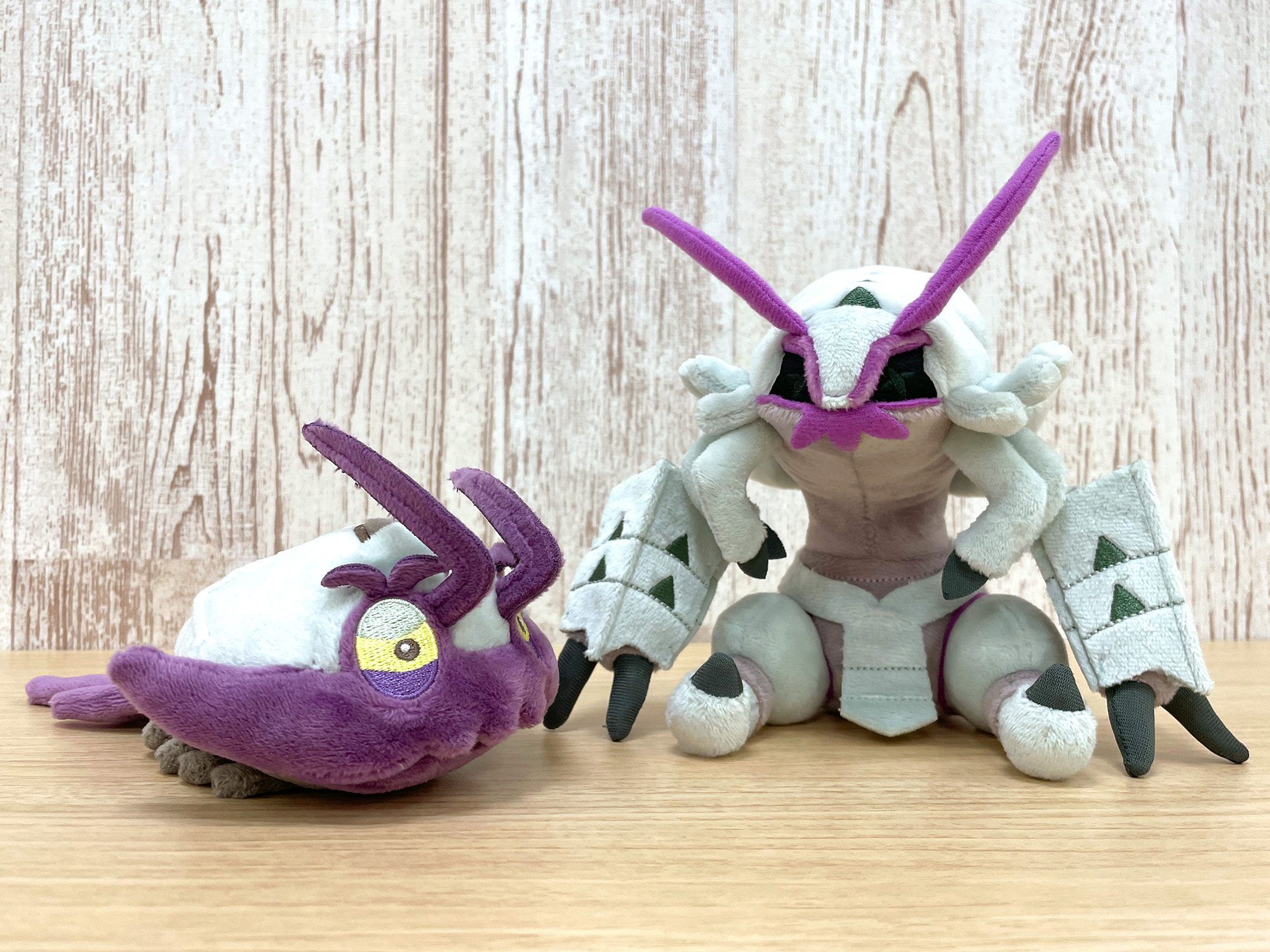 ポケモンfit グソクムシャ ぬいぐるみ ポケモンフィット ポケセン 768 ぬいぐるみ Pokémon fit グソクムシャ ｜【公式】ポケモン