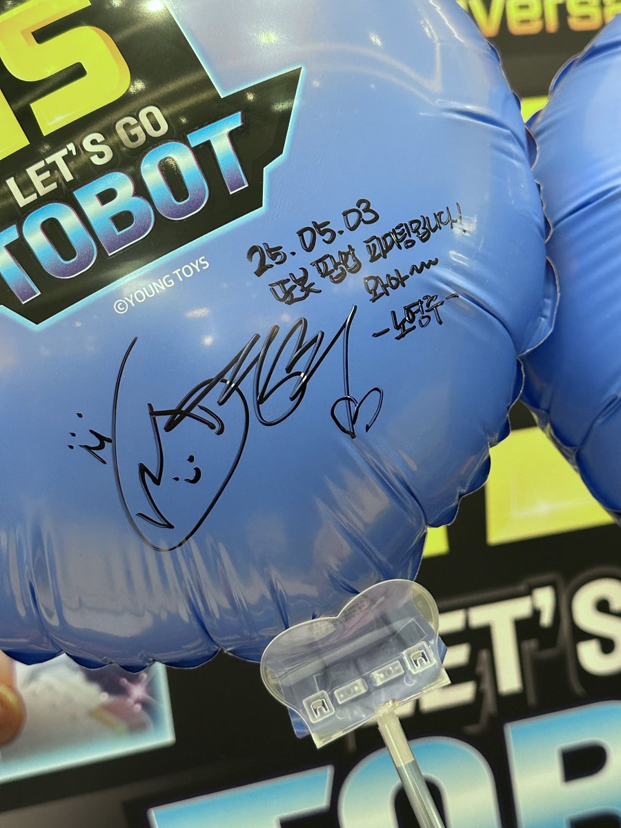 TOBOT_official's tweet image. &lt;&lt;제보&gt;&gt;
또봇 15주년 팝업스토어에 특별한 손님이 방문했다는 제보를 입수했습니다! 성우님들의 메시지와 사인을 공개합니다.
#또봇 #TOBOT #또봇대도시의영웅들