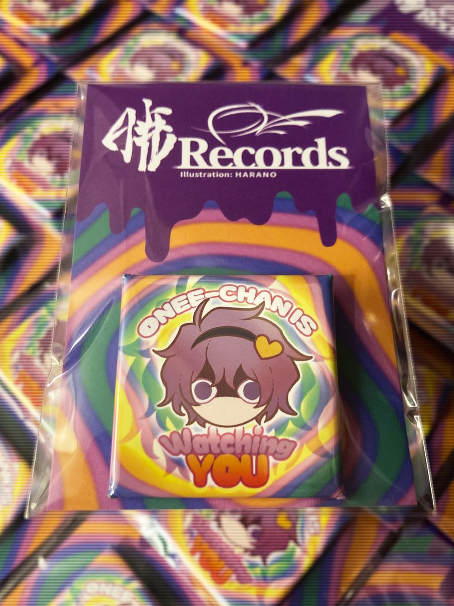 ご予約はお済ですか…𝙊𝙉𝙀𝙀-𝘾𝙃𝘼𝙉スクエア缶バッジを是非どうぞ…(🫴👁️)🫴