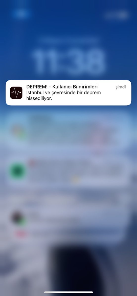 deprem bildirimiyle avizeyle bakışma seansı başlamıştır