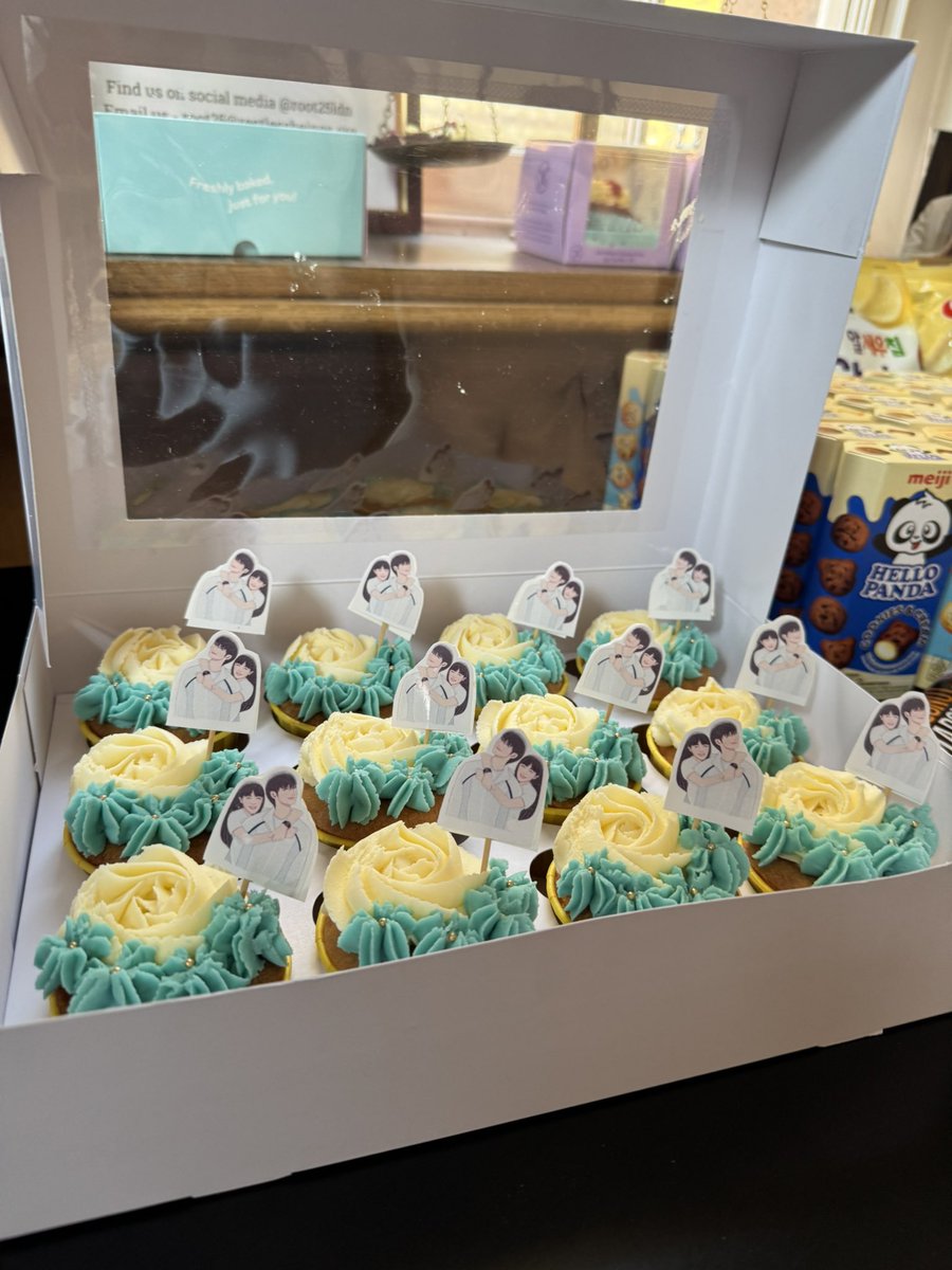 Rachhhhhr's tweet photo. Had the sweetest time joining @rimadreamer_ 's lovely runner anniversary event! 😊  

We were all sending our love to Sol and Sunjae! 🫶🏻 The atmosphere was just buzzing with happy energy! Such a lovely day! 🥹🫶🏻☂️ https://t.co/PxgQxJPe2y