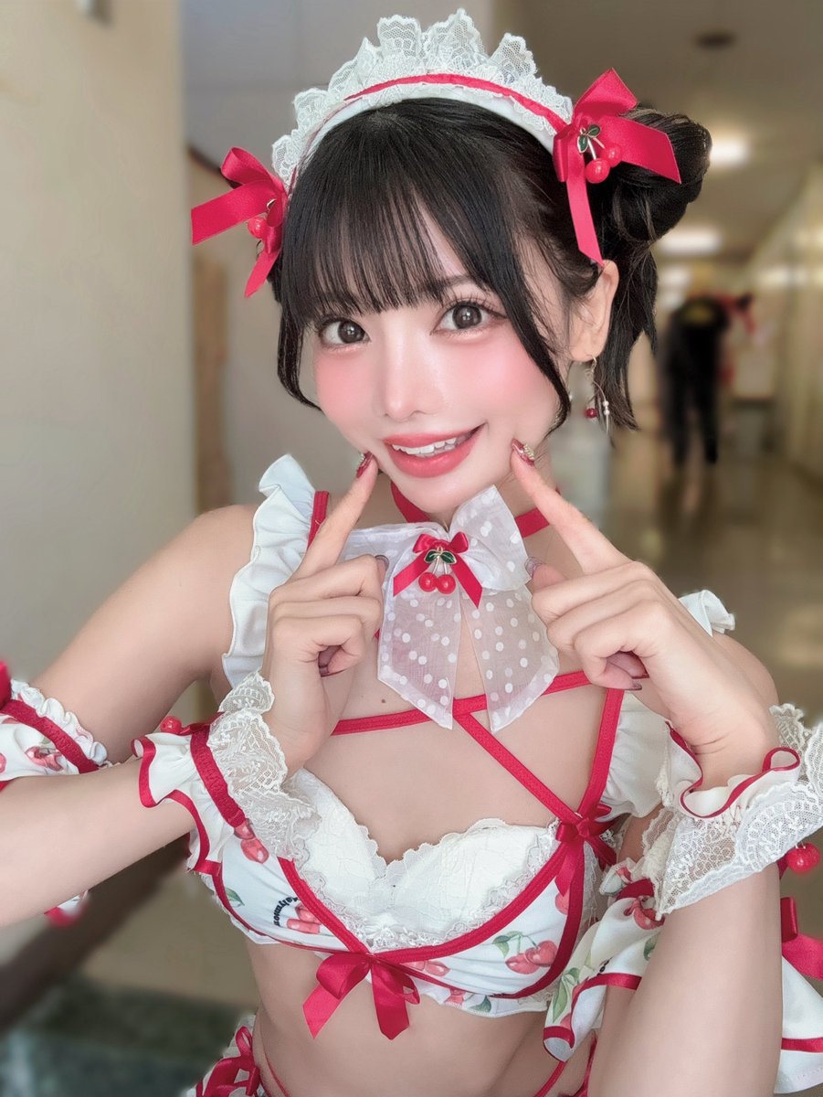 #SPLASHSUMMER2025
有難うございました！今年初プール🏊‍♂️✨
かっこいいのも、可愛いのも着れた♡
遠いところから会いに来てくれた人も
多くて嬉しかった🥳GWよねさん現場を選んでくれてありがと！

そして郵送物販で応援してくれた皆さんも有難うございました🍒届くの楽しみにしててね🏠

#Gスタ撮影会 https://t.co/0aTB3FckQw