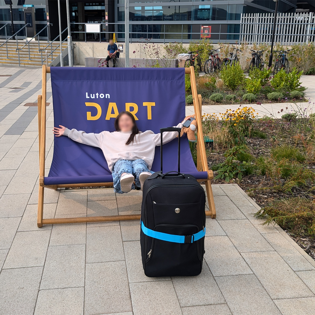 5 ways to increase footfall this summer 1/5:
MAKE YOUR SPACE INSTA-WORTHY

Branded spaces are about visibility AND shareability. Create a fun backdrop and you’ll find people doing your marketing for you. 

Just ask Luton DART's giant deckchair. It’s no stranger to selfies.