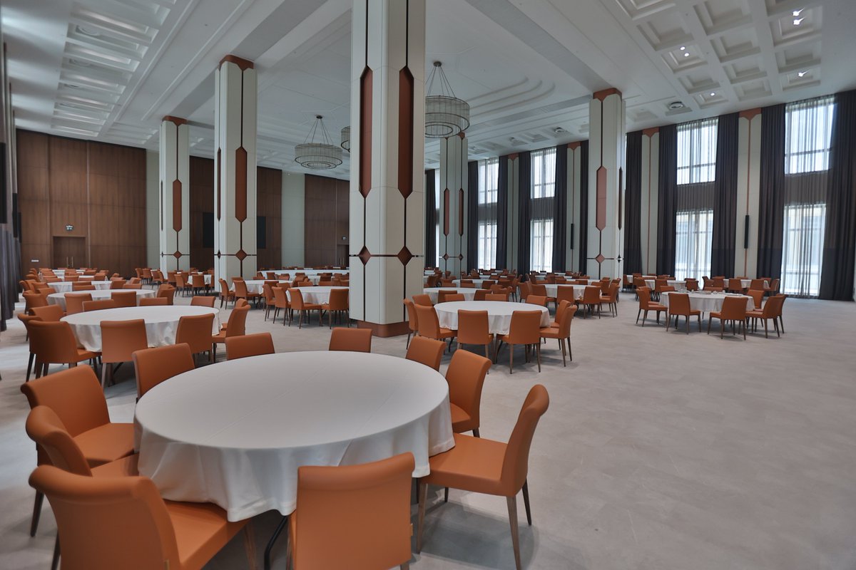 Bugün Cumhurbaşkanımız <a href="/RTErdogan/">Recep Tayyip Erdoğan</a>, yapımı TOKİ eliyle gerçekleştirilen KKTC Cumhurbaşkanlığı Külliyesi'nin açılışına katılacak.

• KKTC Cumhurbaşkanlığı binası
• Cumhuriyet Meclis binası
• Millet Bahçesi
• Millet Kütüphanesi
• Millet Camii
• Yüksek Mahkeme