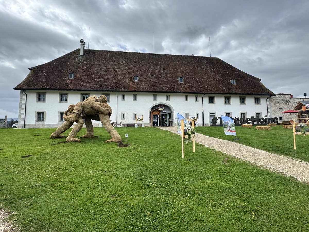 Erich Fehr tweet media