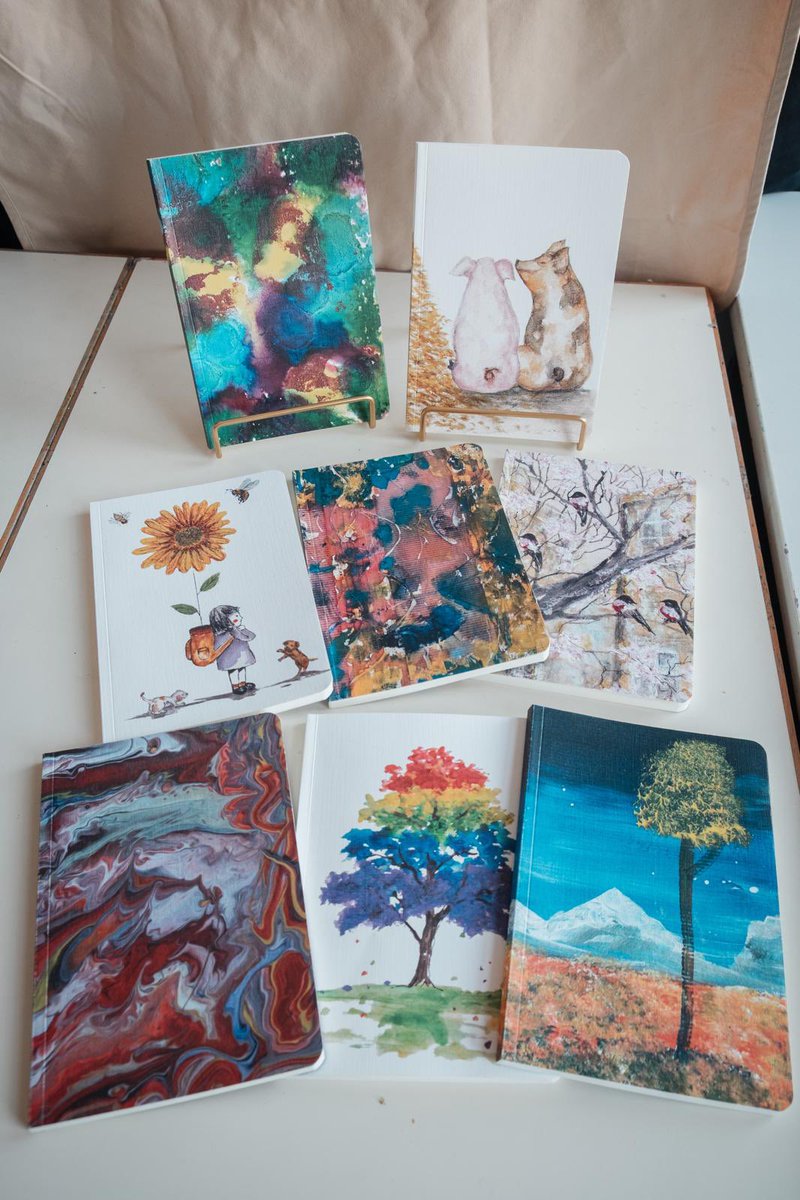 Good morning <a href="/UKGiftHour/">UKGiftAM</a> 
We have been selling our beautiful note books this week as well as cards, one went to the USA, hopefully not tariffed.
We even sold some Christmas Cards, so our bells are jingling.
Happy Saturday.