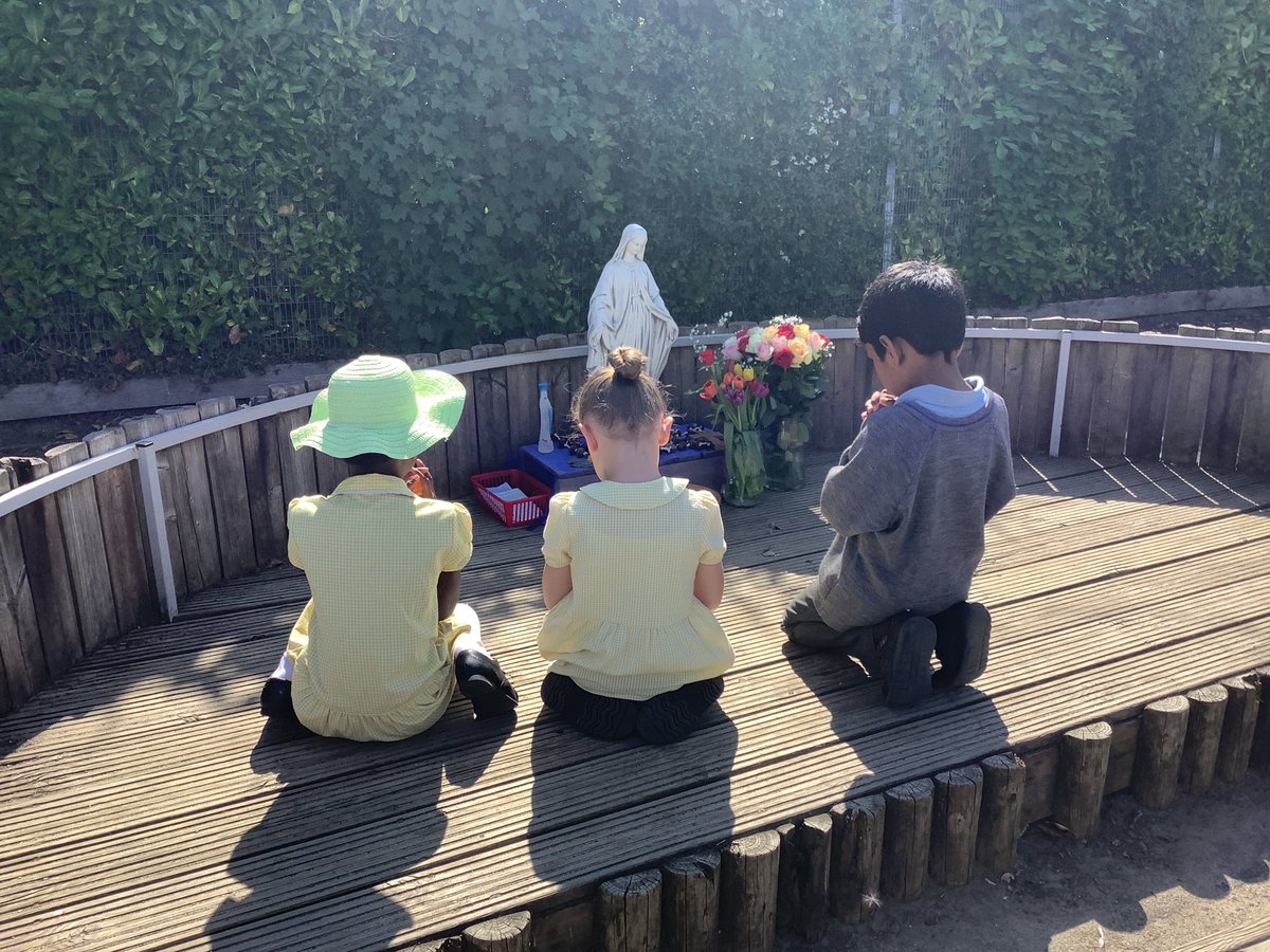 StAugustinesTW's tweet image. Month of Mary in May. We have set up a prayer area for children, and adults to prayer the rosary. It has been lovely to watch children approach the prayer area to pray and bring flowers. @rcaoseducation @kcsp_academies @RC_Southwark @mark10mission