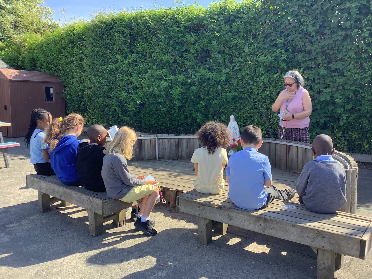 StAugustinesTW's tweet image. Month of Mary in May. We have set up a prayer area for children, and adults to prayer the rosary. It has been lovely to watch children approach the prayer area to pray and bring flowers. @rcaoseducation @kcsp_academies @RC_Southwark @mark10mission
