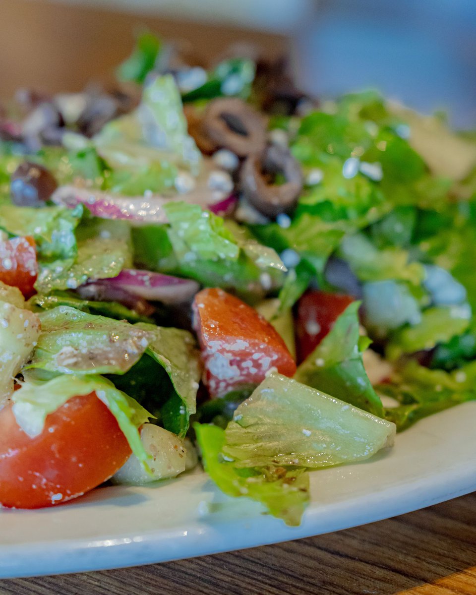 usegg's tweet image. Kick off your meal with greens! Eating veggies first aids digestion and adds essential fiber for a balanced meal. Fuel up right at US Egg!

#HealthyStart #FiberBoost #USEgg #ArizonaEats