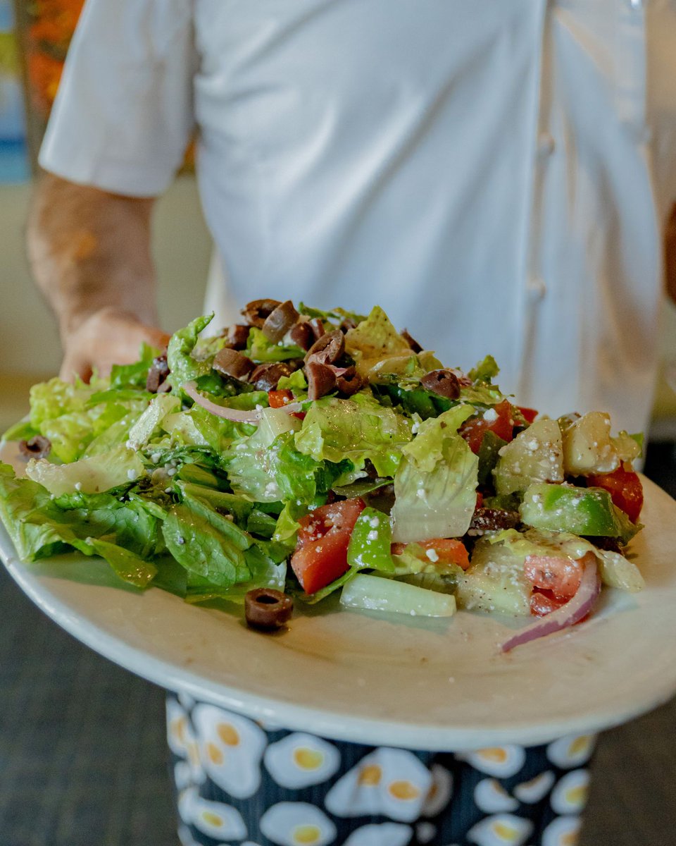 usegg's tweet image. Kick off your meal with greens! Eating veggies first aids digestion and adds essential fiber for a balanced meal. Fuel up right at US Egg!

#HealthyStart #FiberBoost #USEgg #ArizonaEats