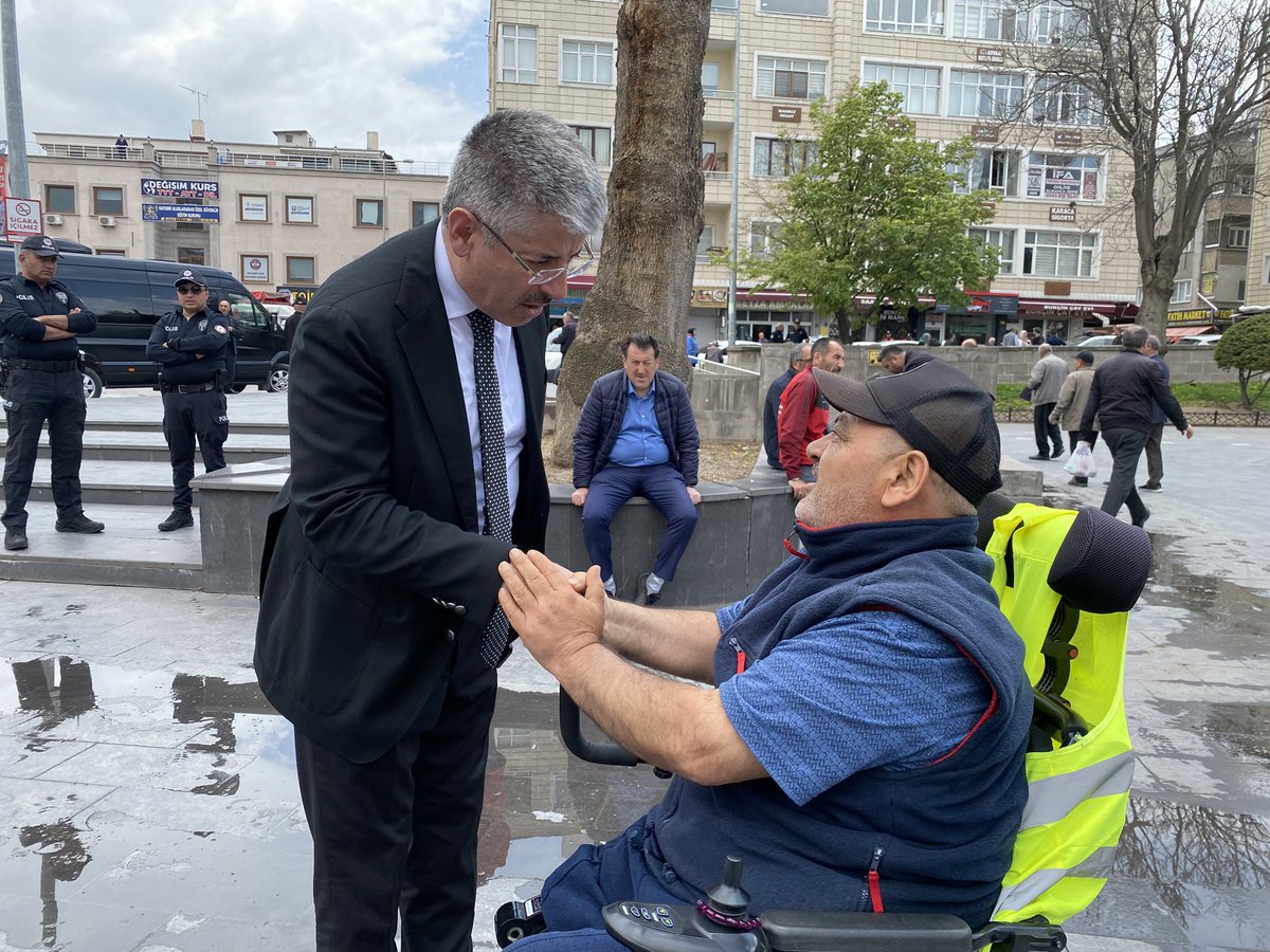 sabancopuroglu's tweet photo. Çarşıda, pazarda, #Kayseri’nin her yerindeyiz.
@RTErdogan @abuyukgumus @huseyinokandan @akpartikayseri @Akparti
#RecepTayyipErdoğan #AKParti #Teşkilat #ŞabanÇopuroğlu #KayserininHerYerindeyiz #GeceyeBirErdoğanSelamı #Esnaf #Ziyaret #Melikgazi #Kocasinan #Talas #Hunat https://t.co/vvcm3kLgWi