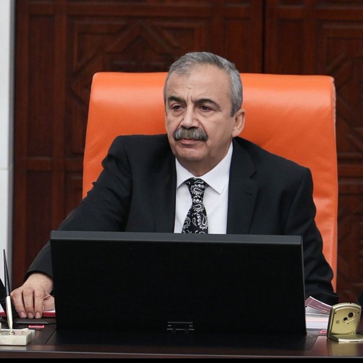 #SONDAKİKA  | Sırrı Süreyya Önder Hayatını kaybetti.