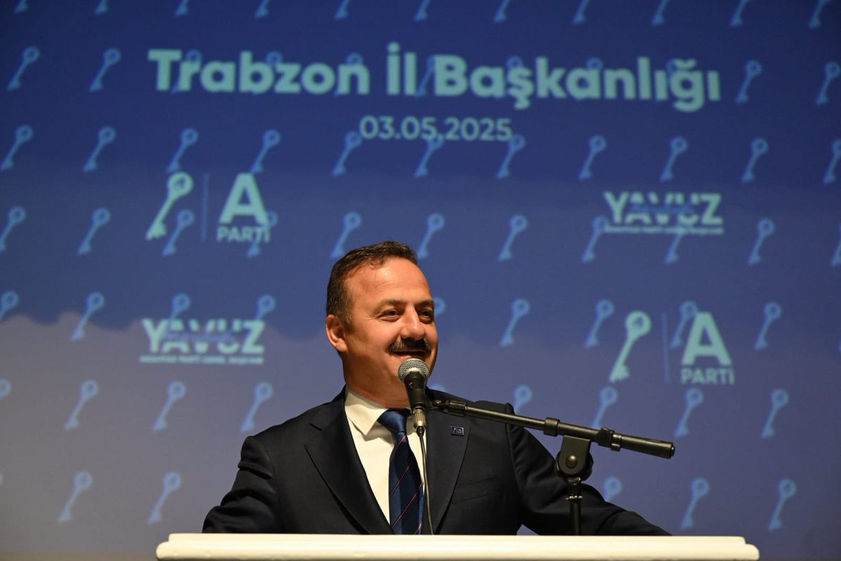 Bayramoglu99220's tweet photo. @yavuzagiraliog @Yavuzsvnlr @APartiDijital @anahtarparti 
#Trabzonziyareti https://t.co/s3hZ6uZVOy