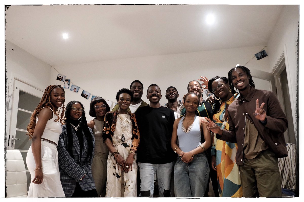 Last weekend, I got the chance to share my work on mobility justice in London. The room was full of brilliant artists who responded with reflections on mobility in London, grounding the conversation in their own diasporic context.

Facilitated by <a href="/ezraola/">ETP</a> 

photos by <a href="/johnogunz/">Black Thunder Ω G</a>