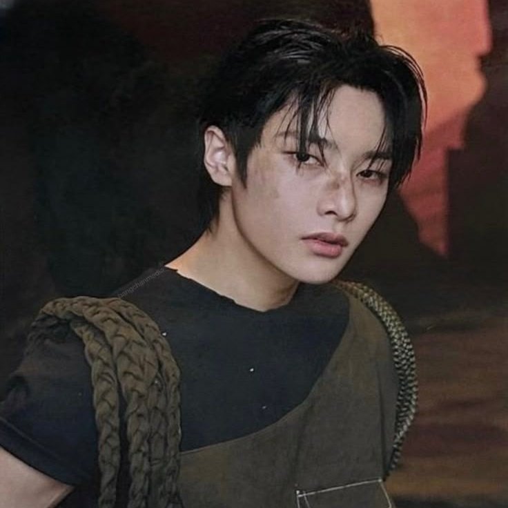 tobiologist's tweet photo. we NEED to talk about how much willy resembles jeongin because this is actually INSANE????
#PitBabeTheSeries2 https://t.co/O3RHspsgNl