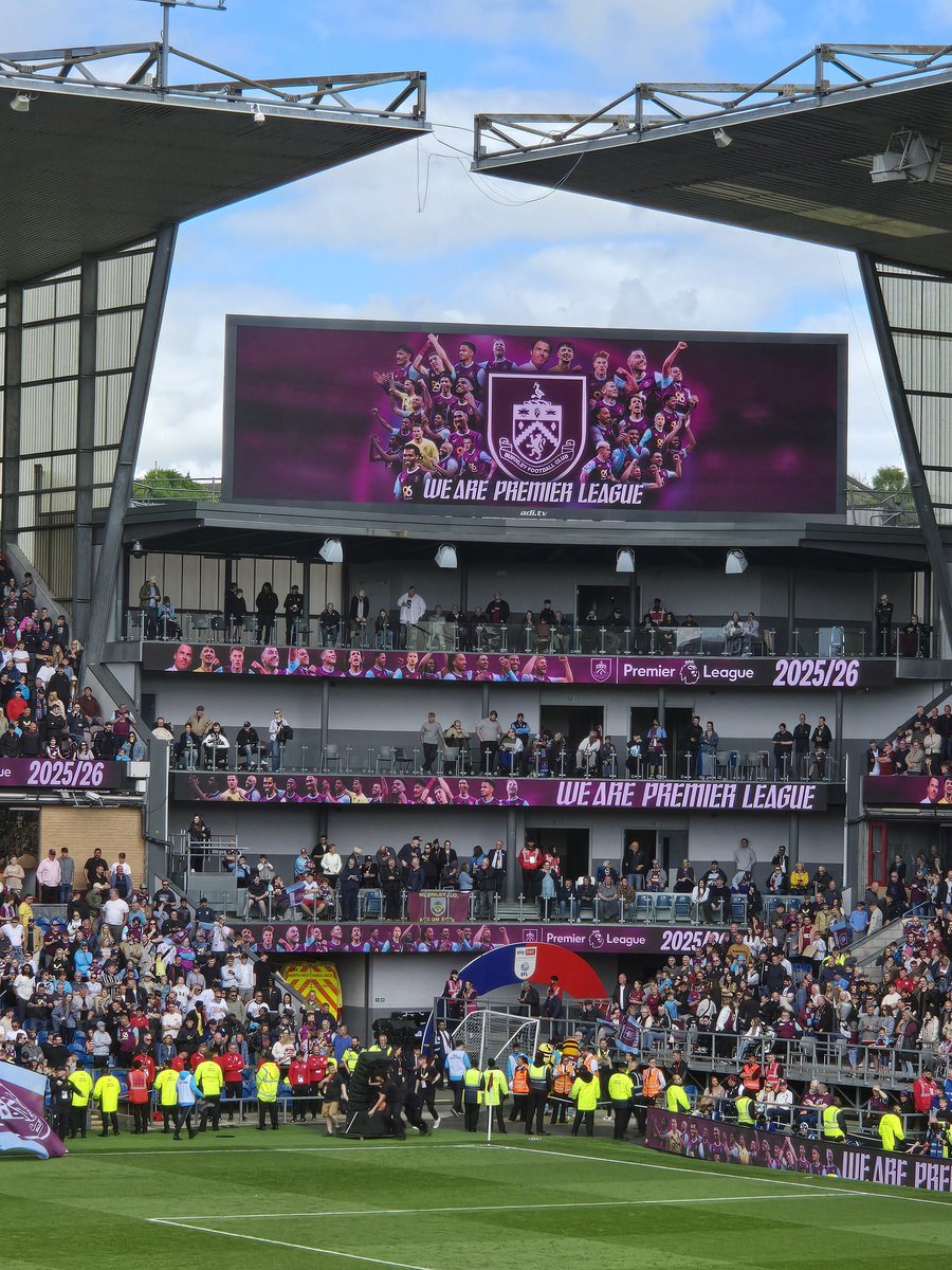Rapidz_io's tweet photo. Huge Congrats๐ and what an achievement! ๐ช
See you in Premier League lads! ๐พโฝ @BurnleyOfficial
#Rapidz #BurnleyFC #PromotionVibes #Partnerships https://t.co/uGiX2483lj