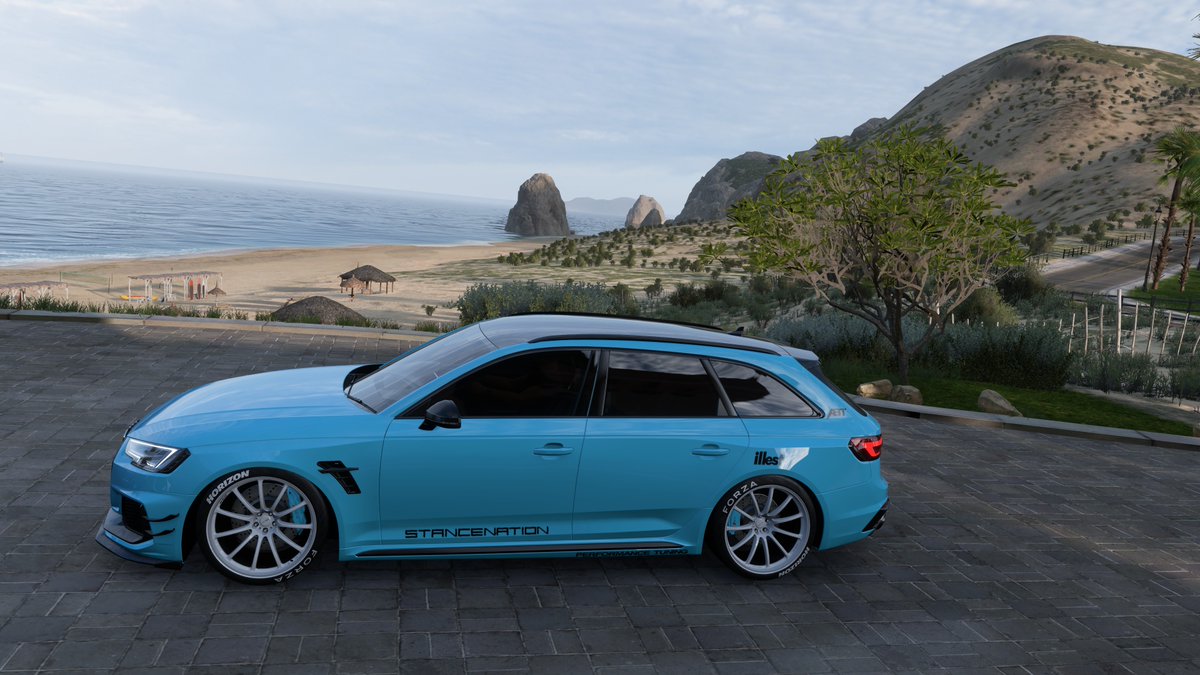 MirkoGTR's tweet photo. My Audi RS4 Avant (2018) with my custom design, blue colour, white rims, black roof, carbon fiber spoiler  📸 #ForzaHorizon5 #FH5 #Forza5 #Forzashare #AudiRS4 #AudiRS4Avant #AudiRS4ABT #AudiSport #RS4 #ABT #MadeInGermany #speedhunters #StanceWorks #Stanced #stancenation #fitment https://t.co/YJ8P3yLvUU