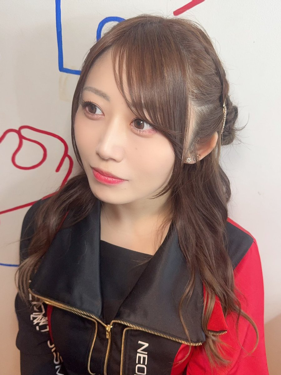 髪型可愛くしてみたよ🫶🏻🎶