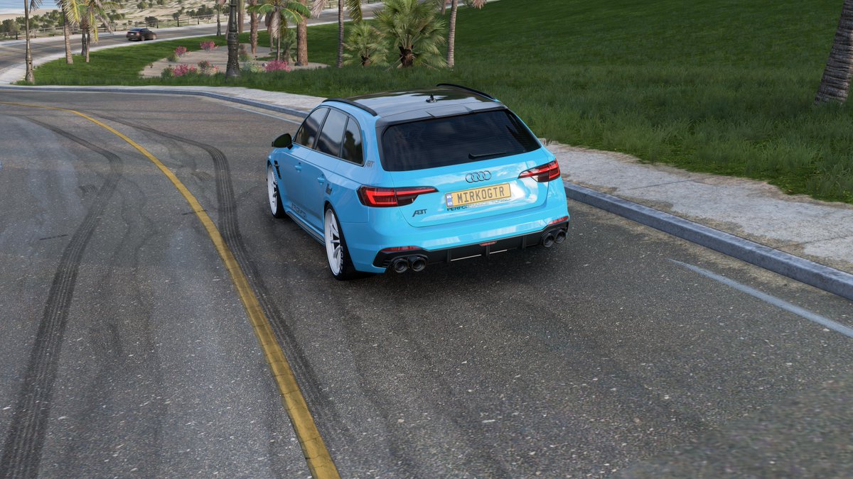 MirkoGTR's tweet photo. My Audi RS4 Avant (2018) with my custom design, blue colour, white rims, black roof, carbon fiber spoiler  📸 #ForzaHorizon5 #FH5 #Forza5 #Forzashare #AudiRS4 #AudiRS4Avant #AudiRS4ABT #AudiSport #RS4 #ABT #MadeInGermany #speedhunters #StanceWorks #Stanced #stancenation #fitment https://t.co/YJ8P3yLvUU