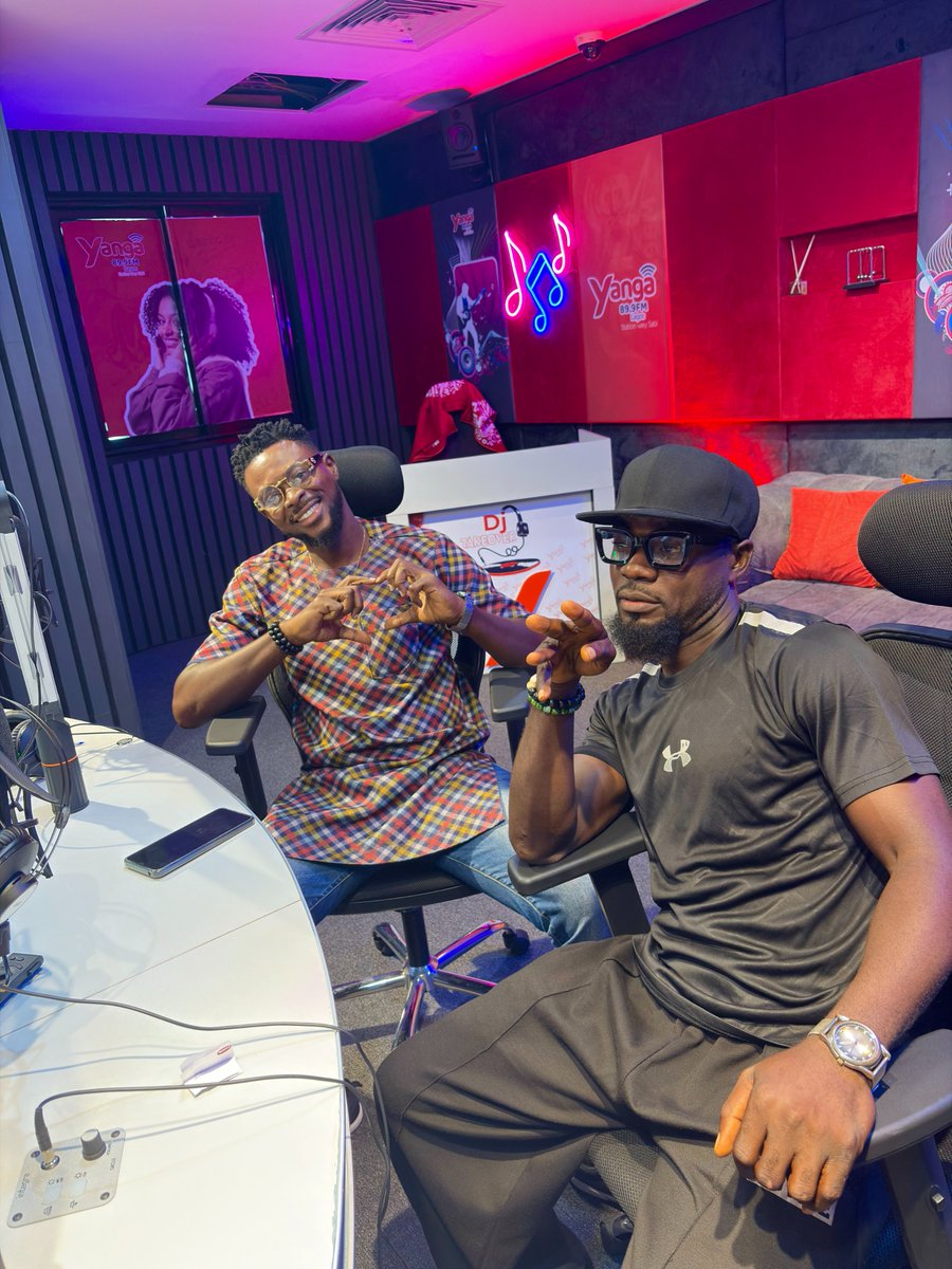 Yanga899FM's tweet photo. Na time for correct action as Yanga Sports don land with @mcadvice247 @emeka_rfst From tori wey dey hot for sports world, to highlights wey go burst your brain, na here you go hear am fresh-fresh! #YangaSports #BetPredictions #stationweysabi https://t.co/Ka76ClkbdK