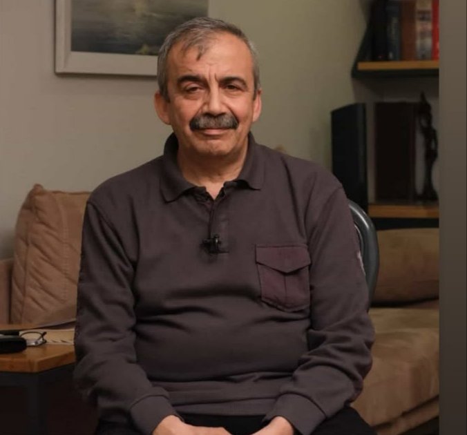 mutlucolgecen's tweet photo. Mekanın cennet olsun adam gibi adam. Hep yanımda oldu. https://t.co/n4OgxYVdNf